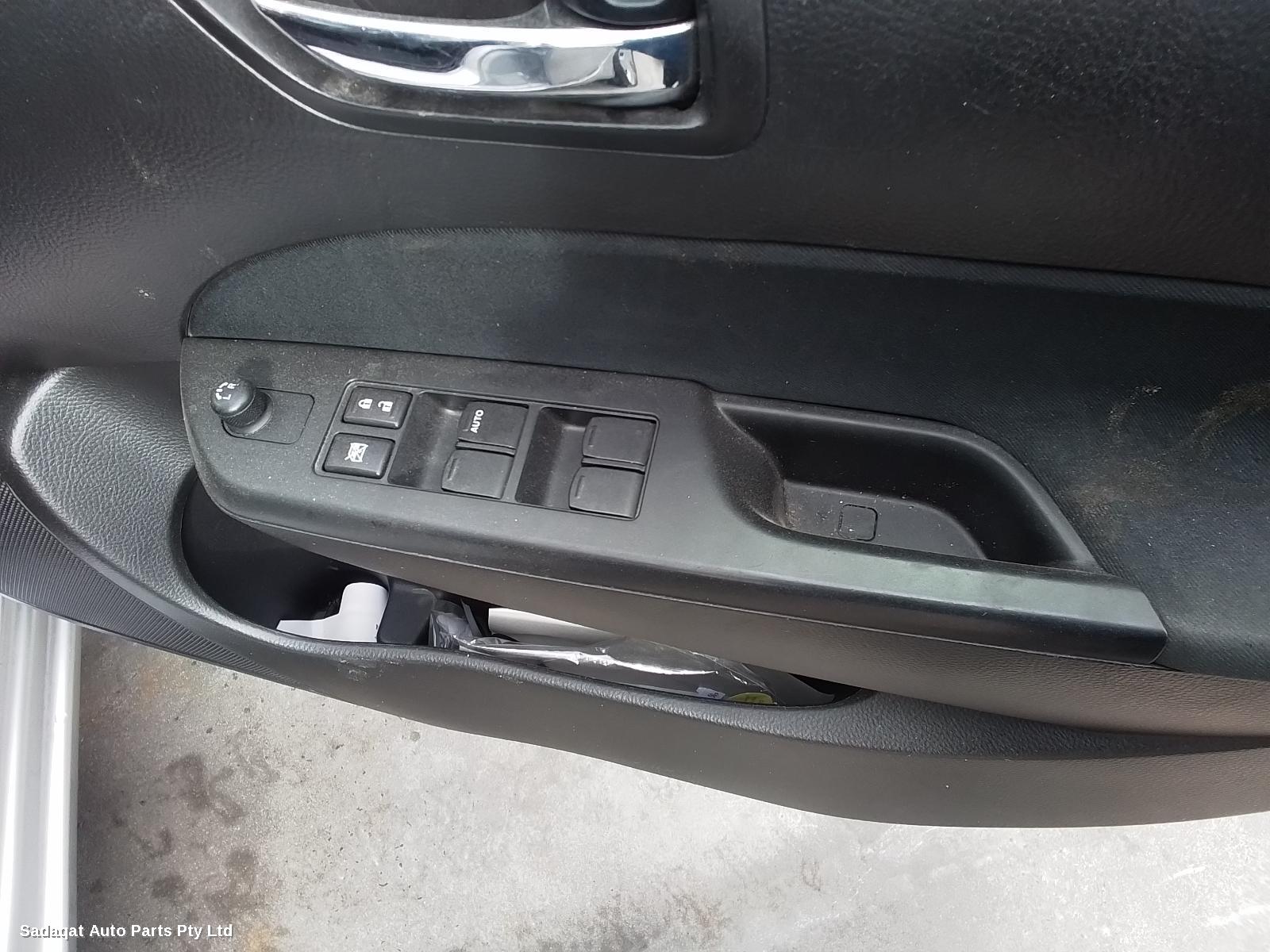 Suzuki Swift Right Door Mirror