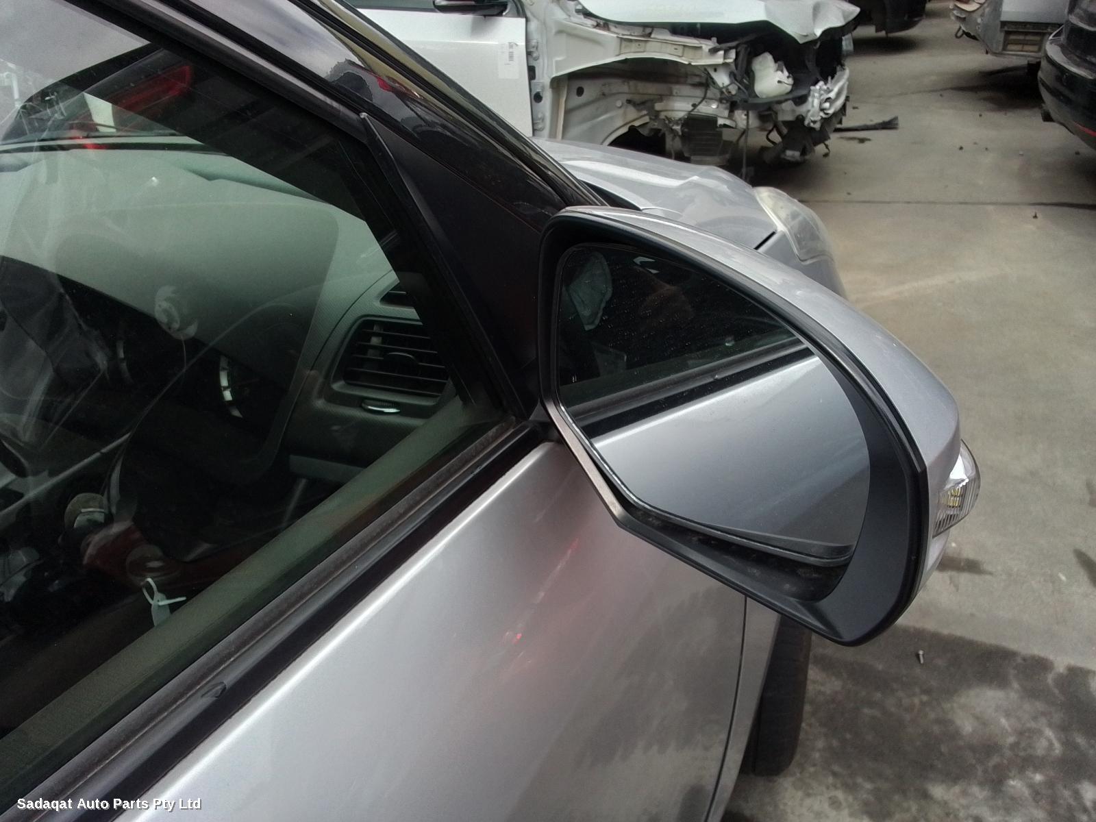 Suzuki Swift Right Door Mirror