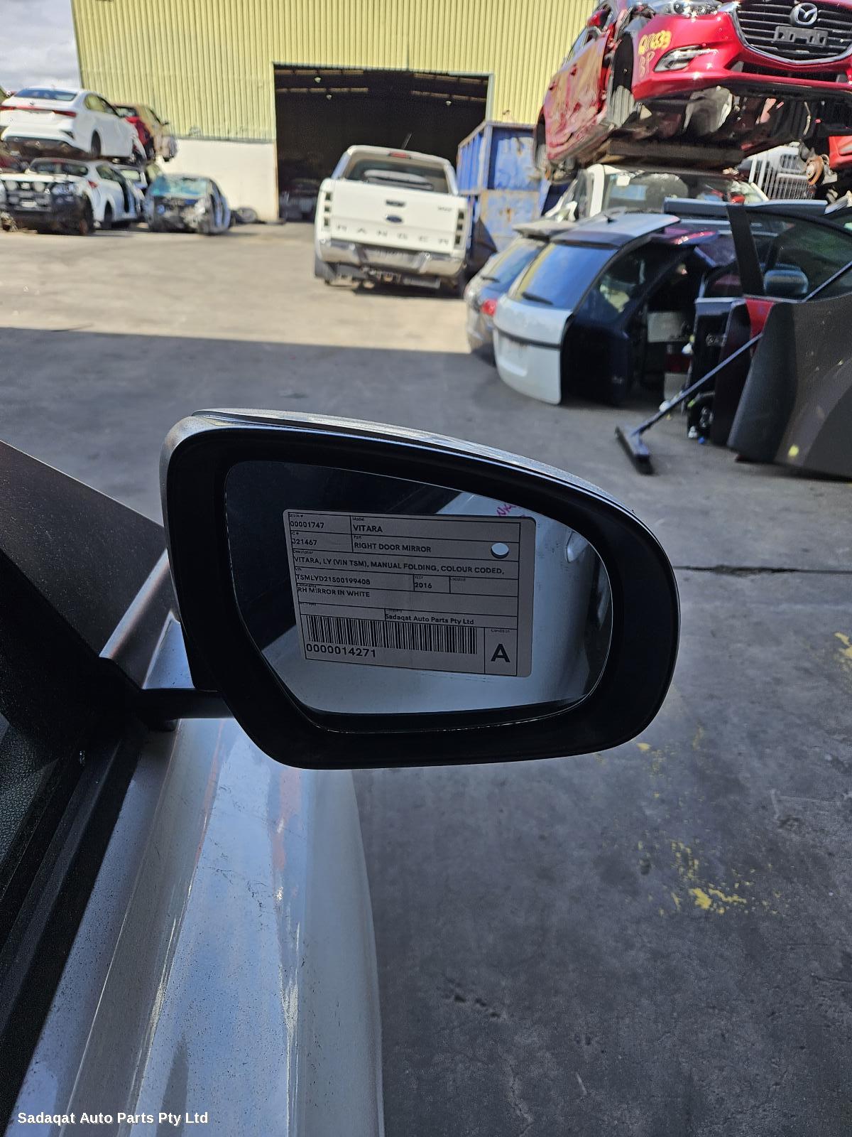 Suzuki Vitara Right Door Mirror