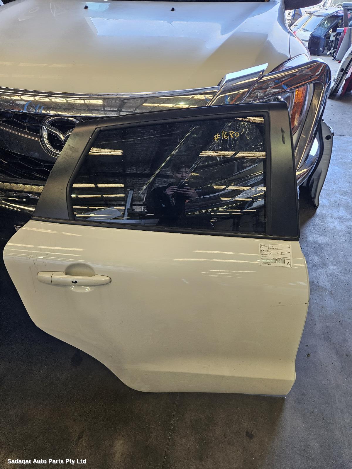 Suzuki Baleno Right_rear_door_sliding