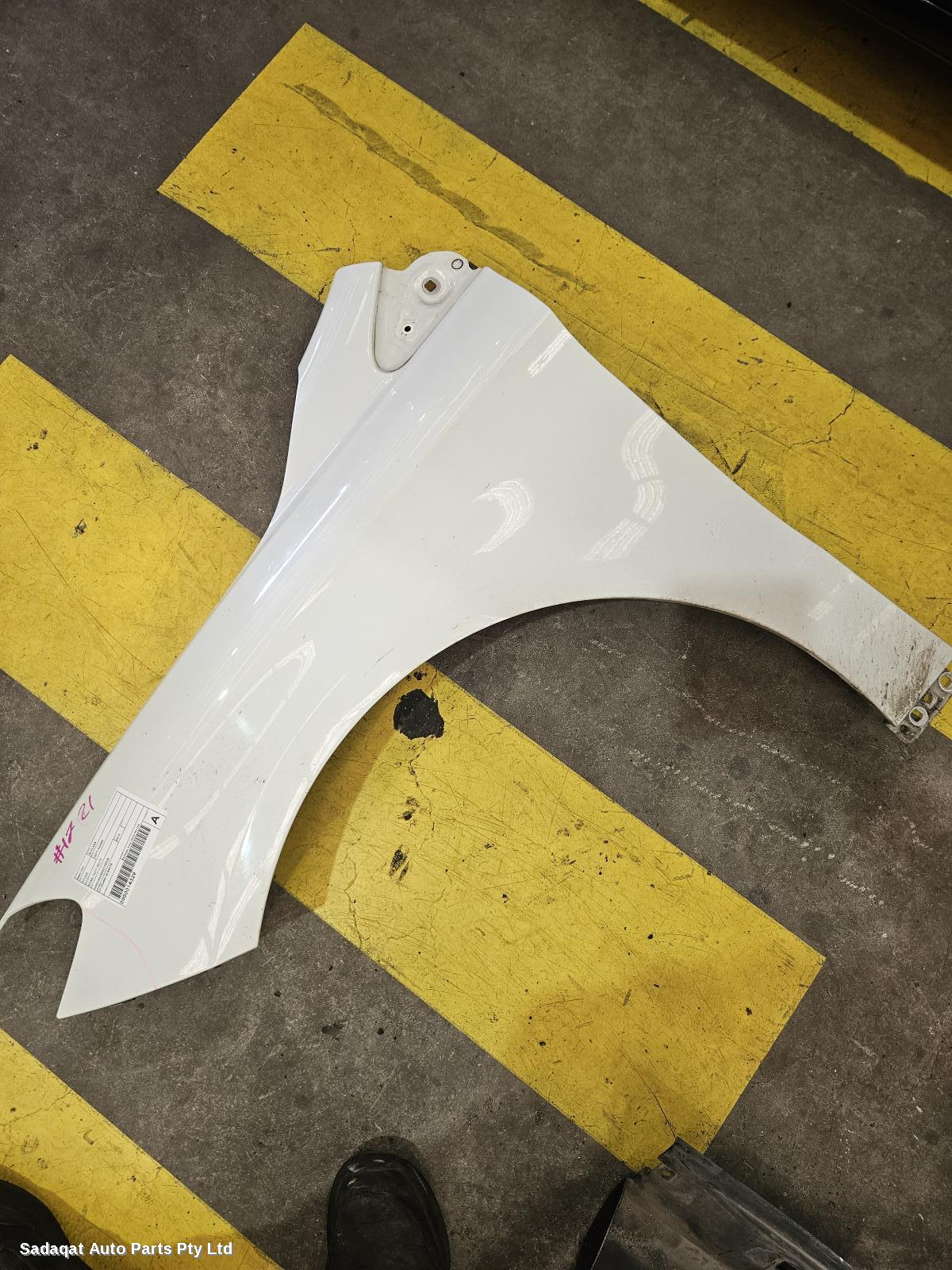 Mercedes B Class Left Guard