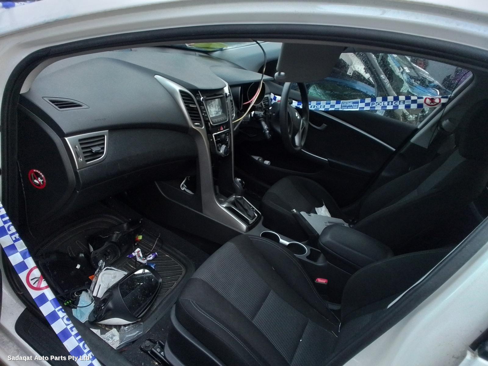 Hyundai I30 Rear Garnish