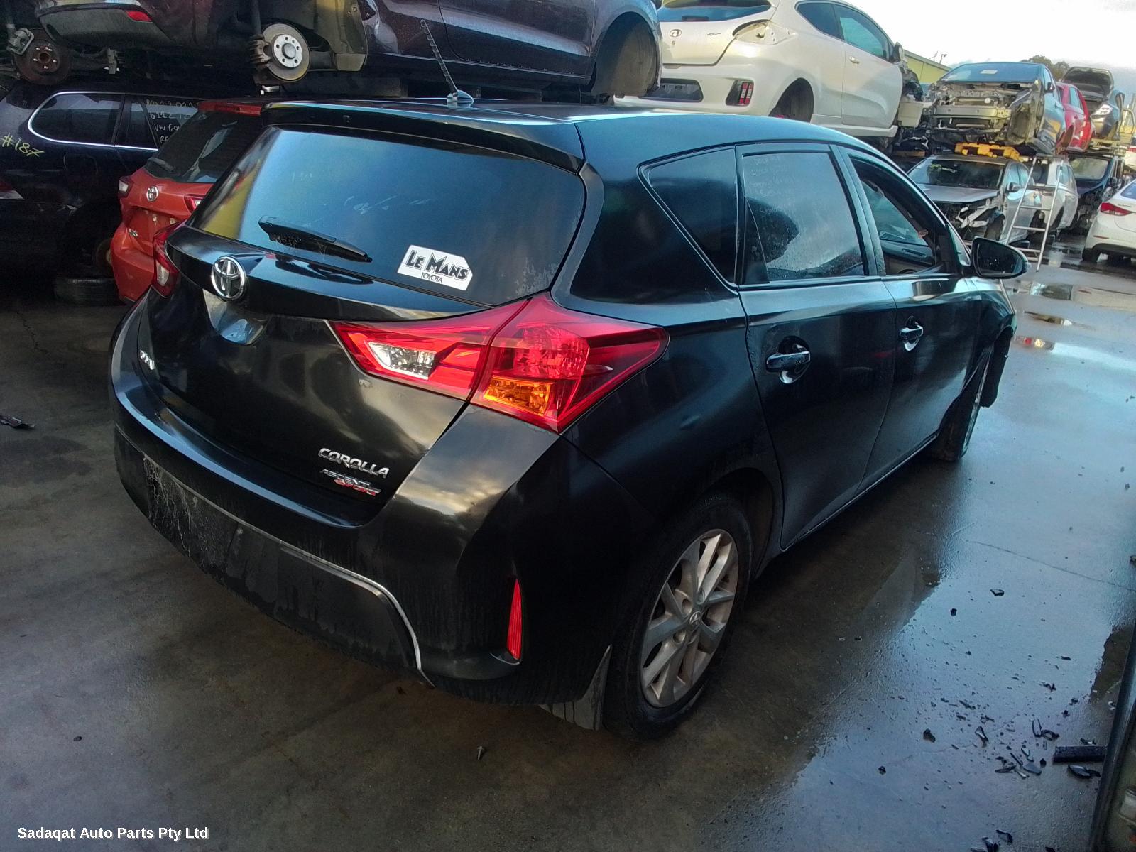 Toyota Corolla Left Taillight