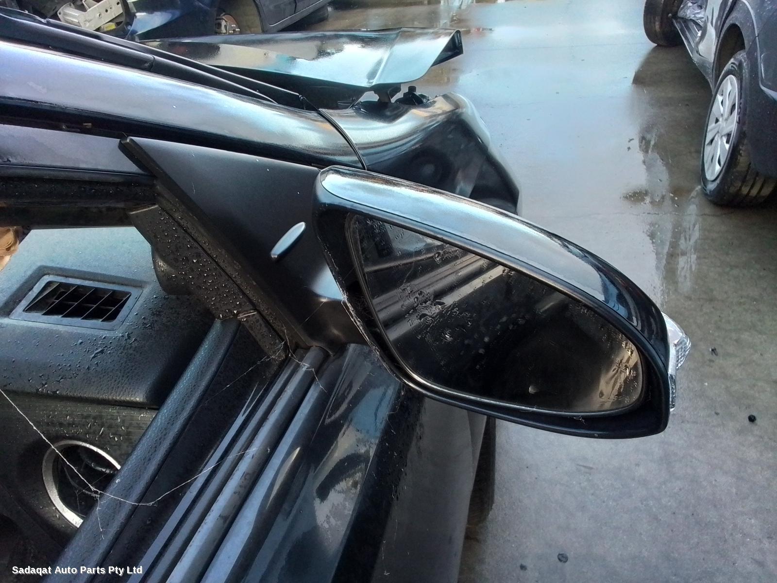 Toyota Corolla Left Taillight