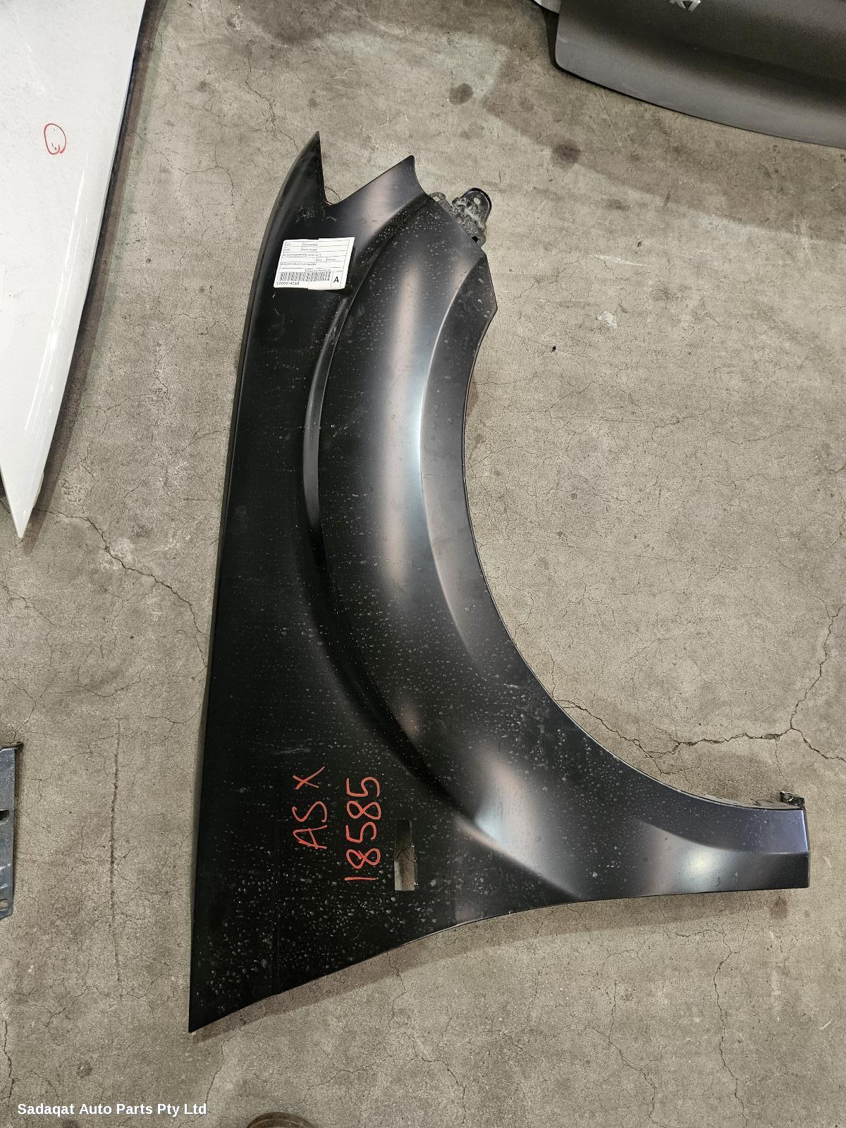 Mitsubishi Outlander Right Guard