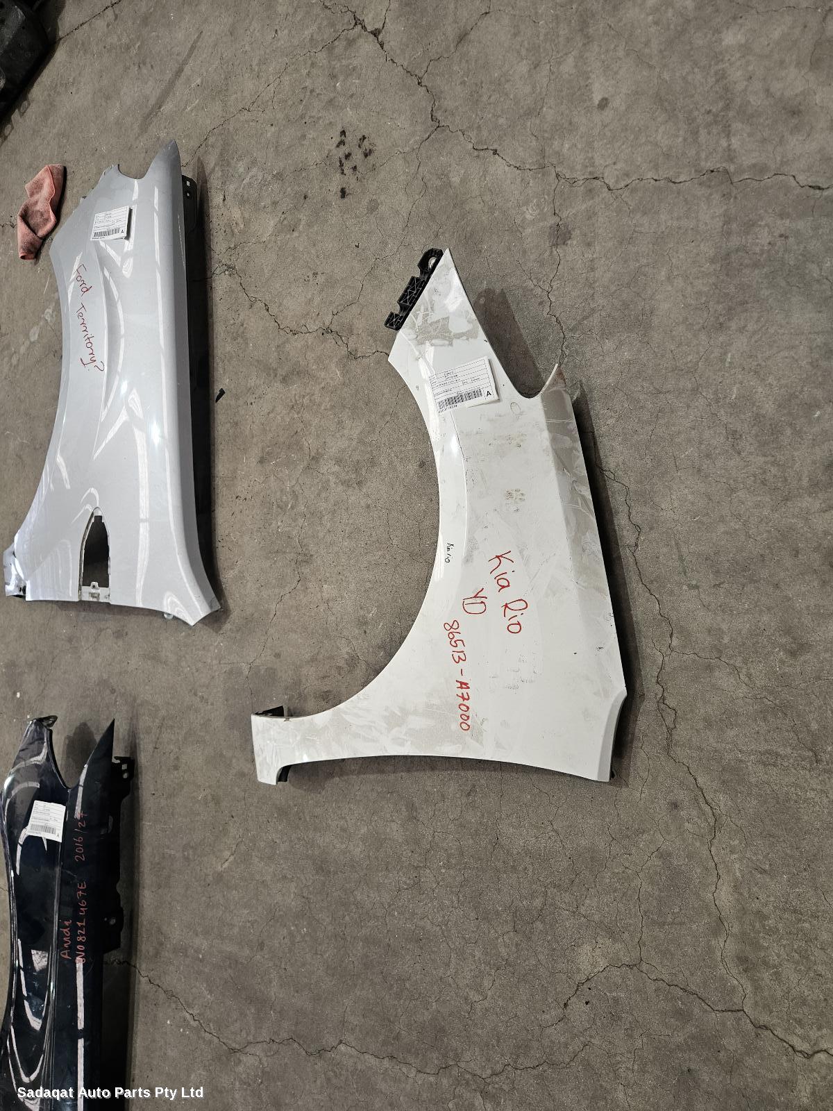 Kia Cerato Left Guard