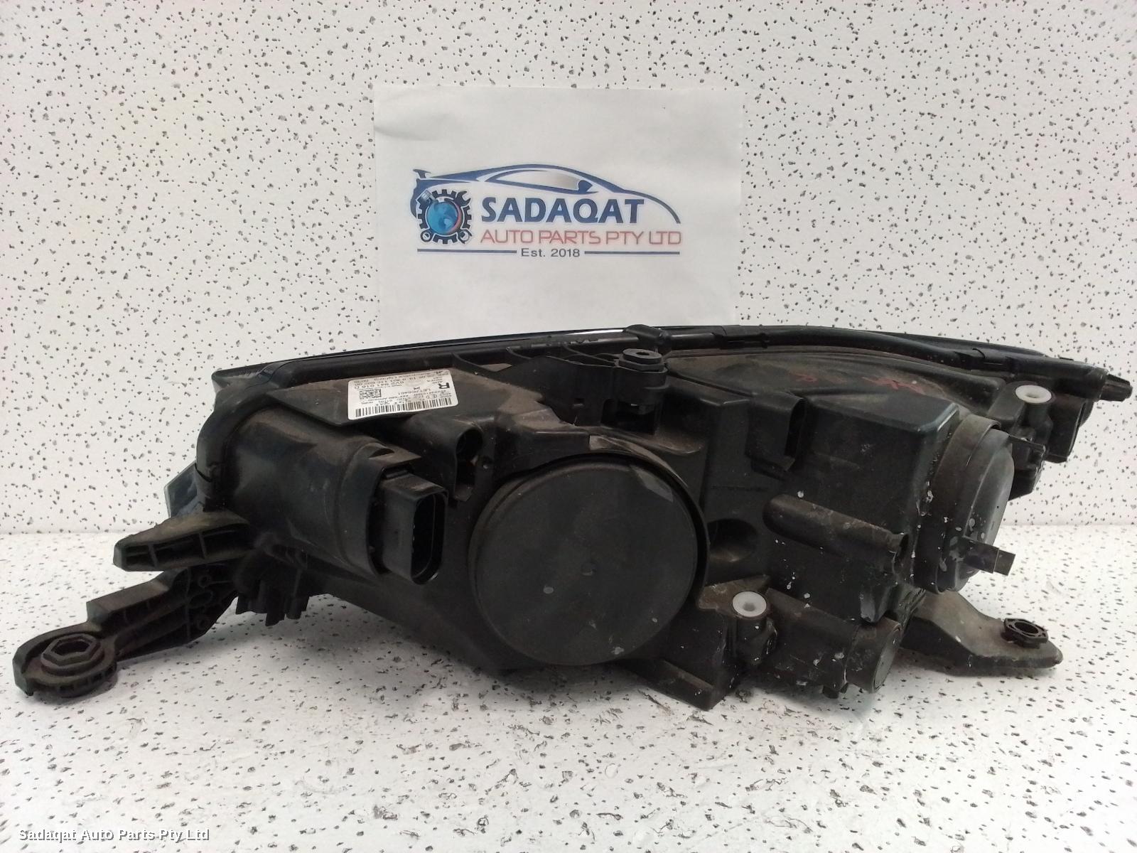 Skoda Fabia Right Headlamp