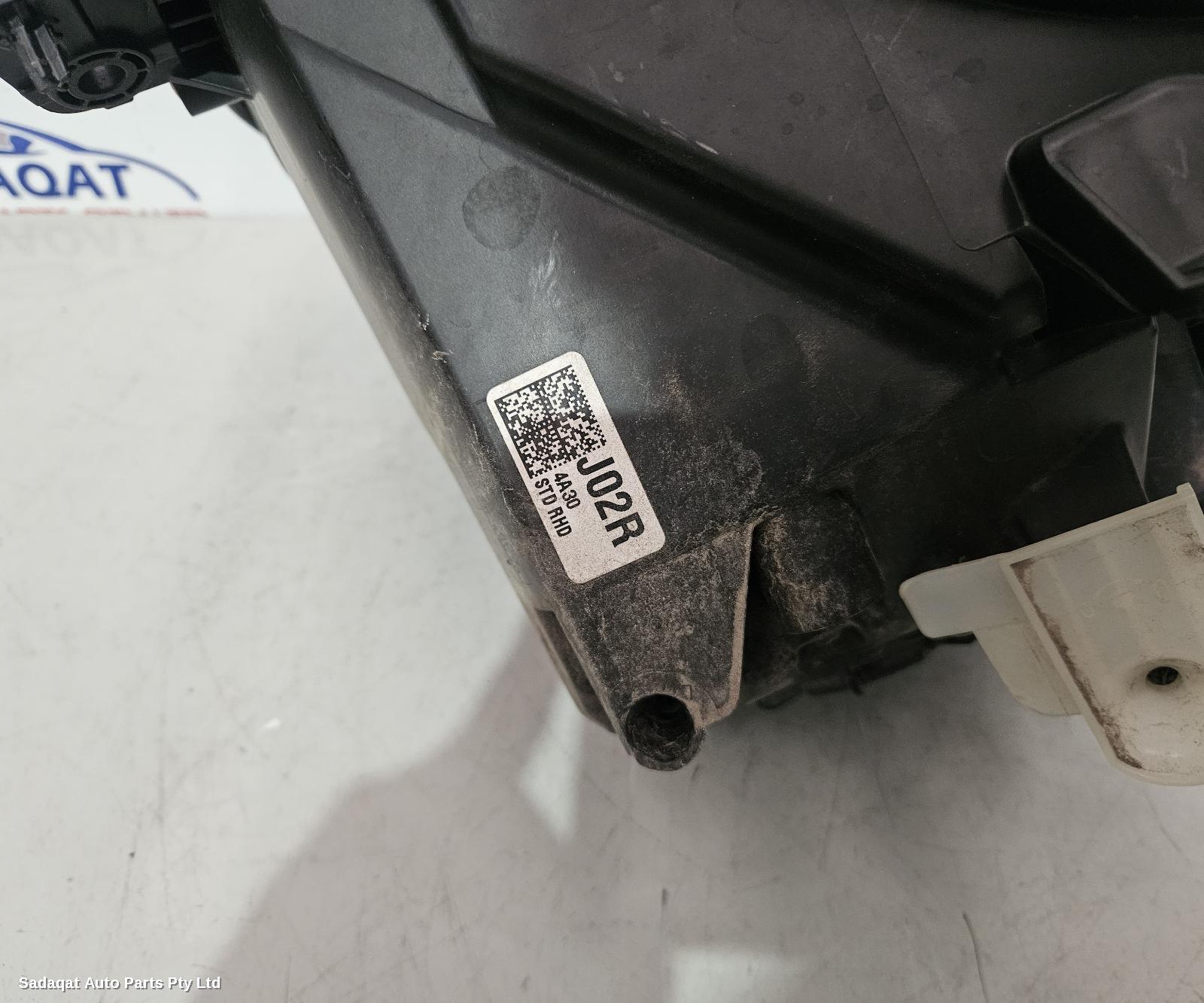 Hyundai Tucson Right Headlamp