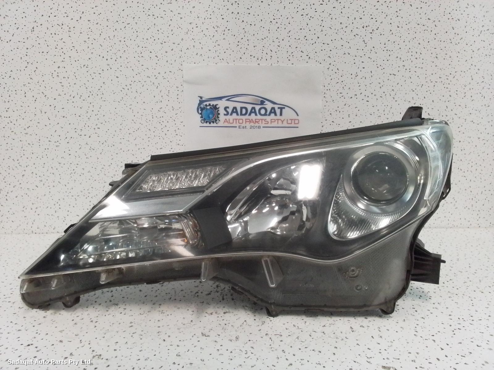 Toyota Rav4 Left Headlamp