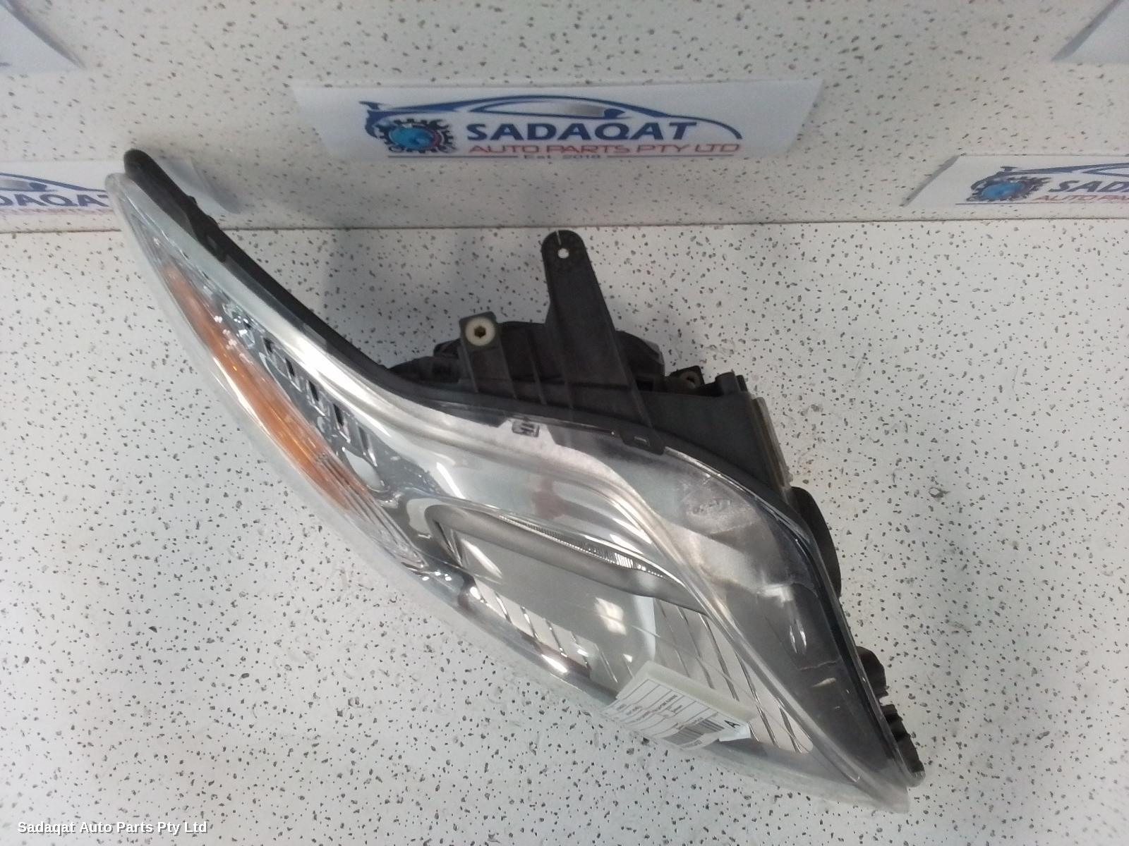 Ford Mondeo Right Headlamp