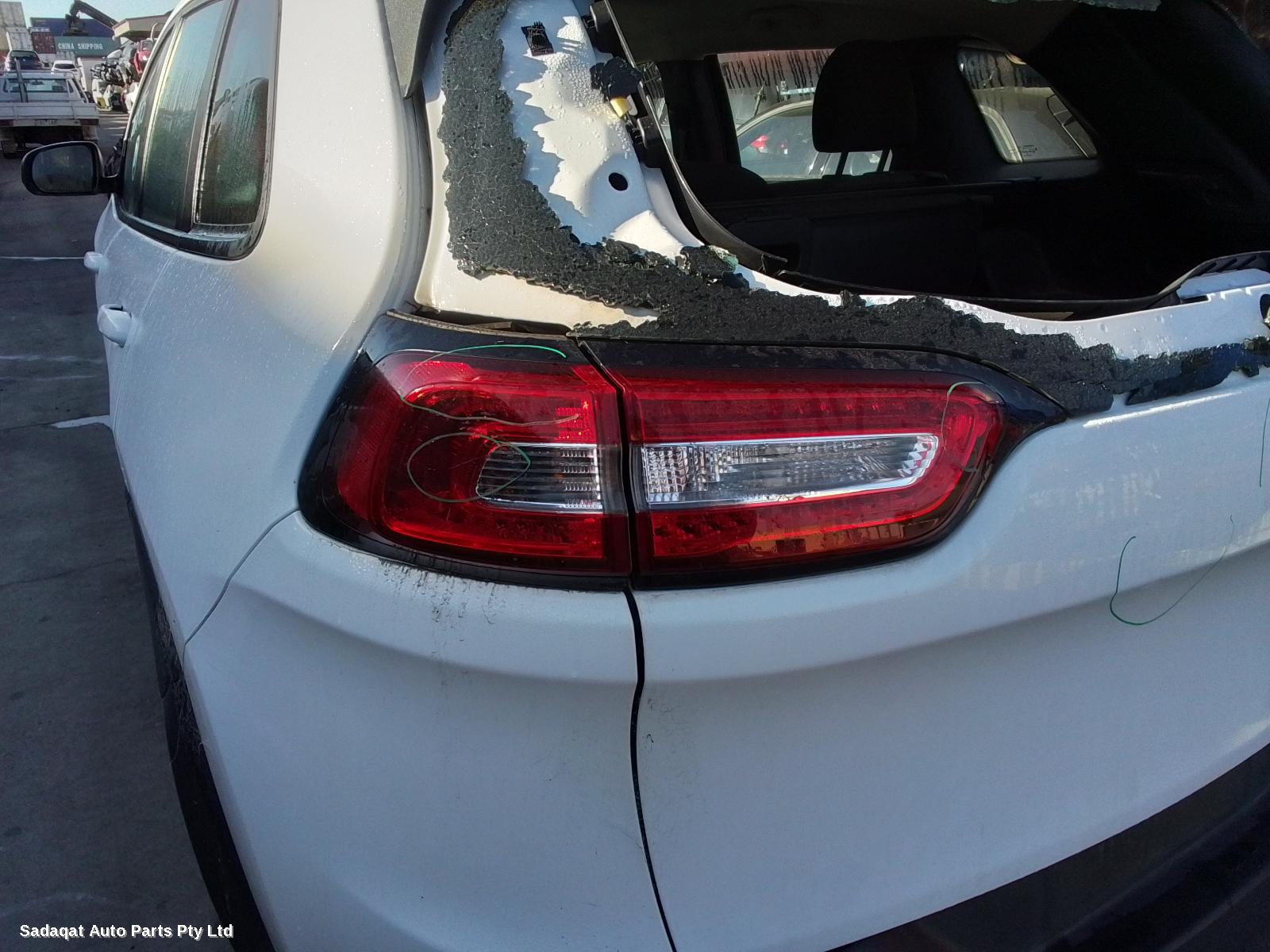 Jeep Cherokee Left Rear Hub Assembly
