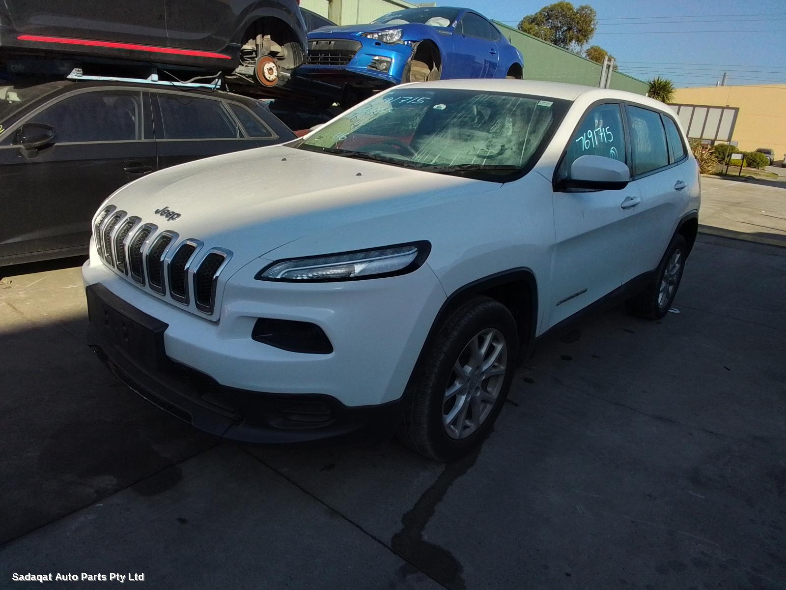 Jeep Cherokee Left Rear Hub Assembly