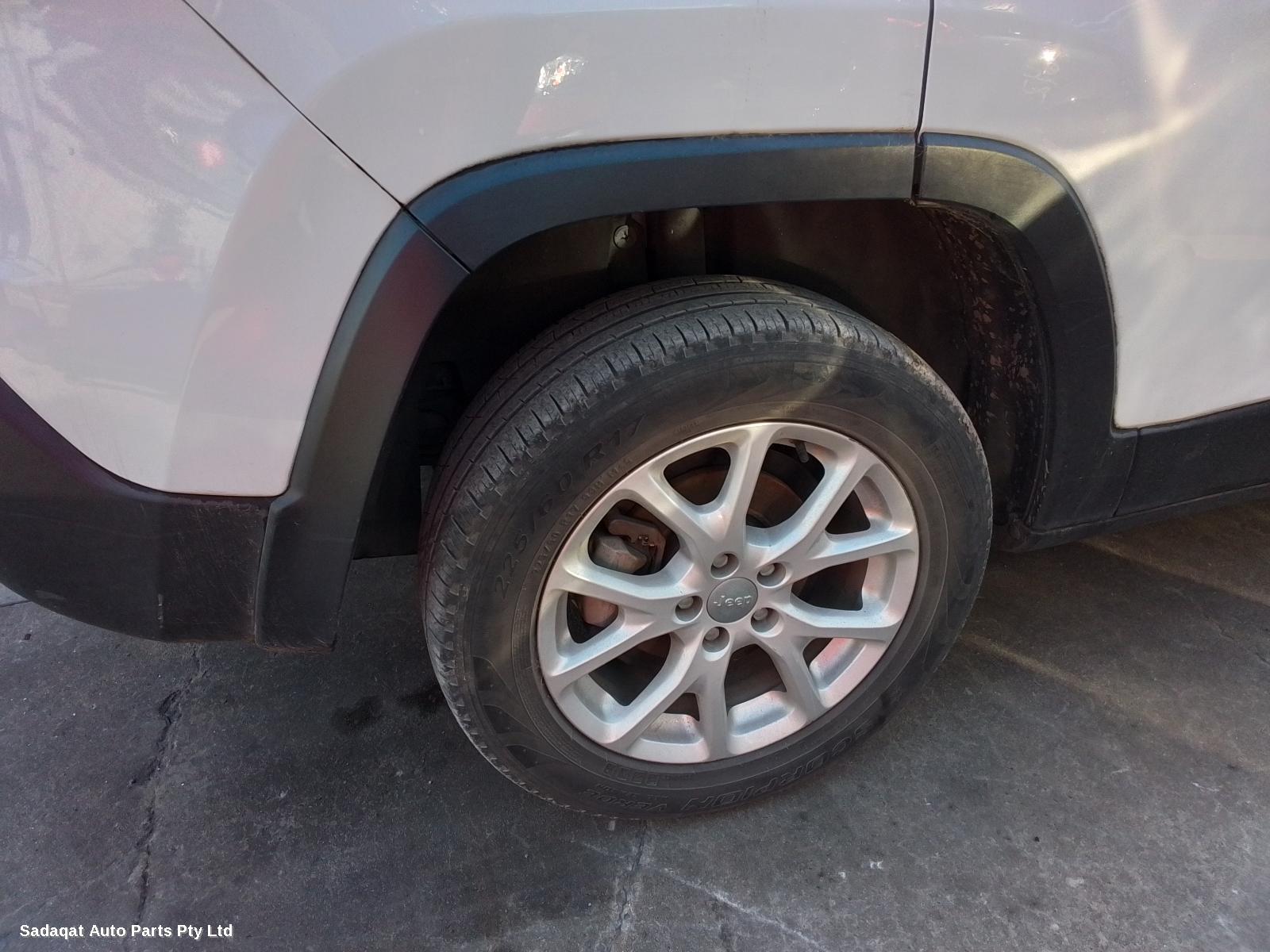 Jeep Cherokee Left Rear Hub Assembly