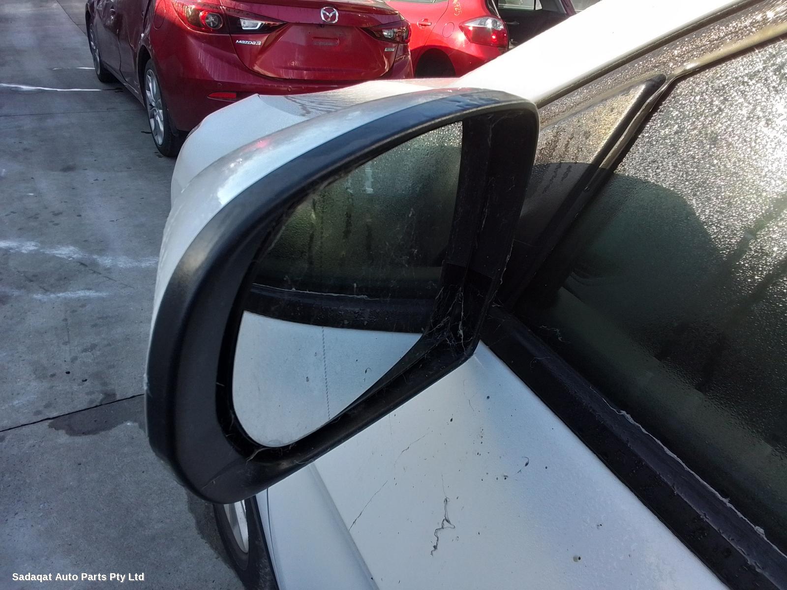 Jeep Cherokee Left Rear Hub Assembly