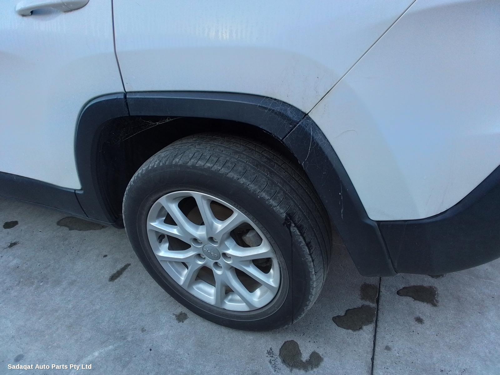 Jeep Cherokee Left Rear Hub Assembly