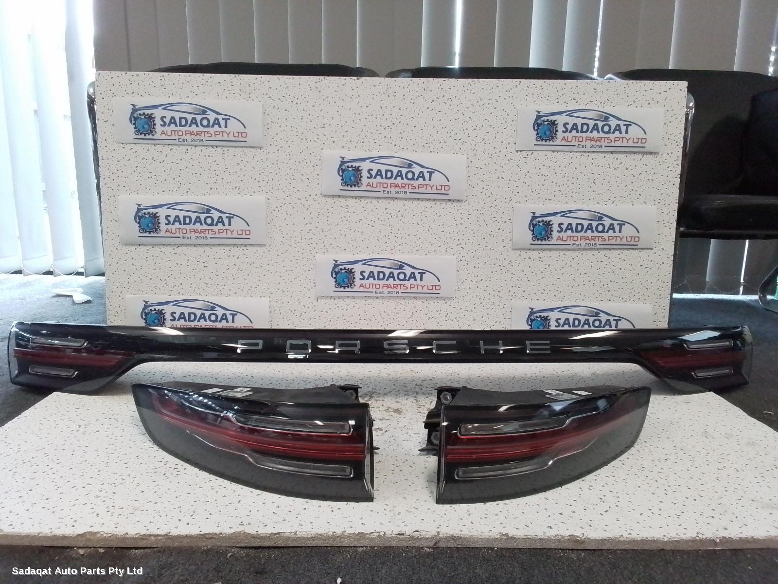 Porsche Cayenne Left Taillight