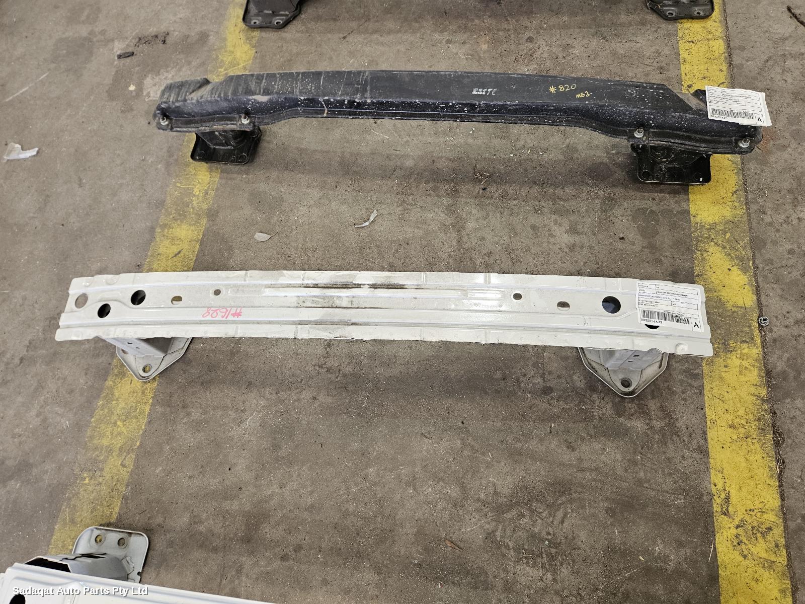 Subaru Xv R/bar Bracket/reinfo