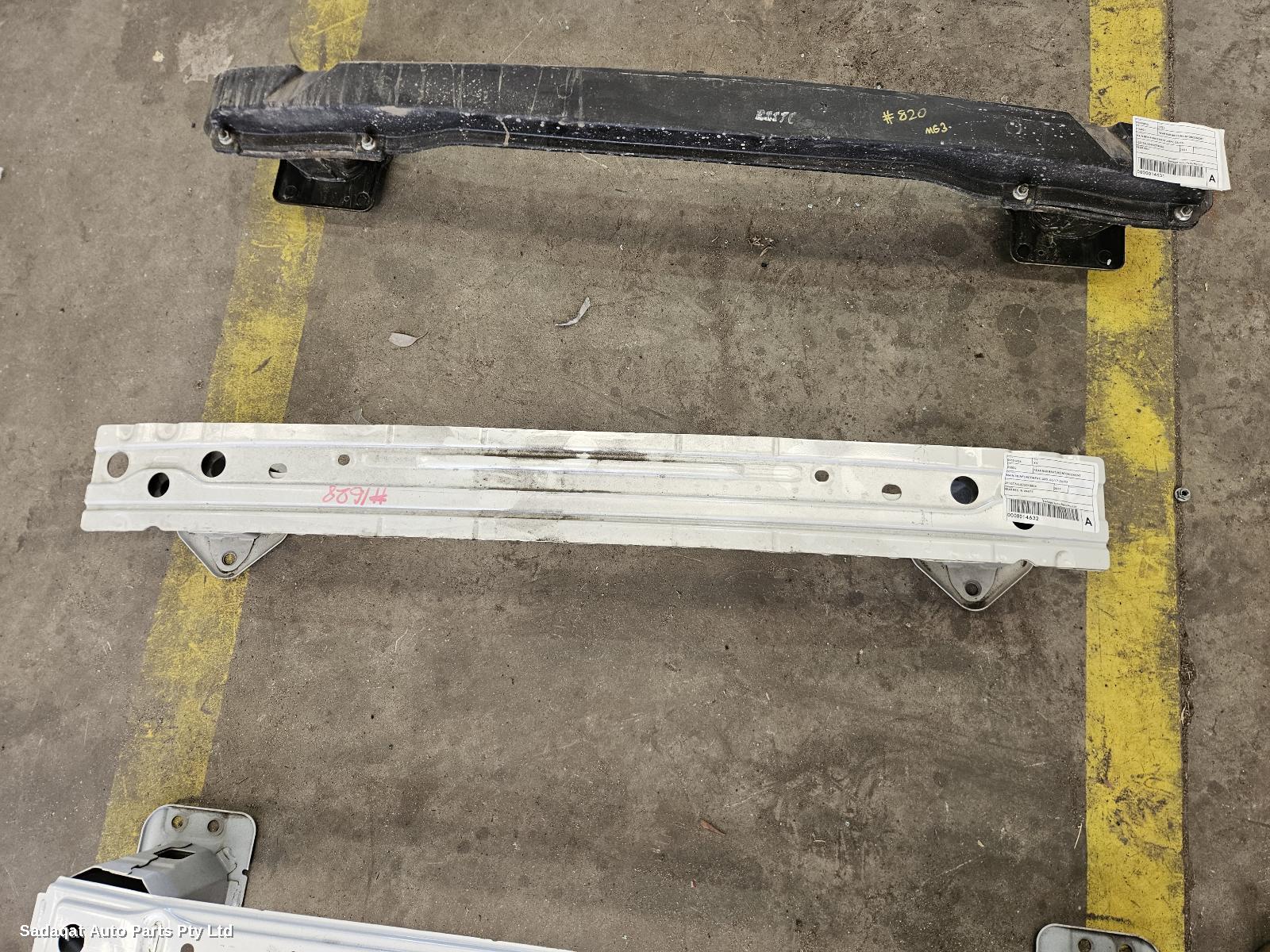 Subaru Xv R/bar Bracket/reinfo