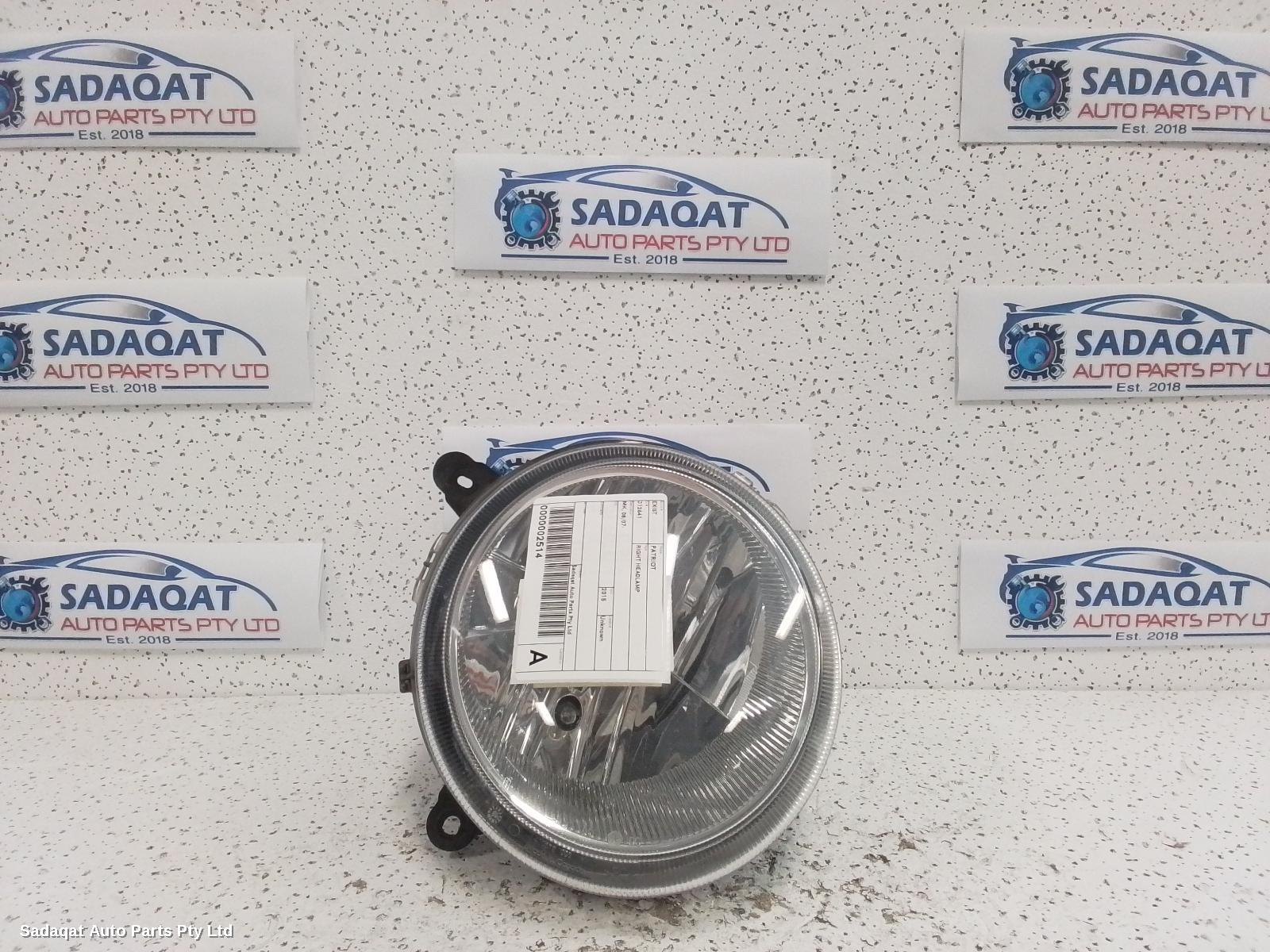 Jeep Patriot Right Headlamp