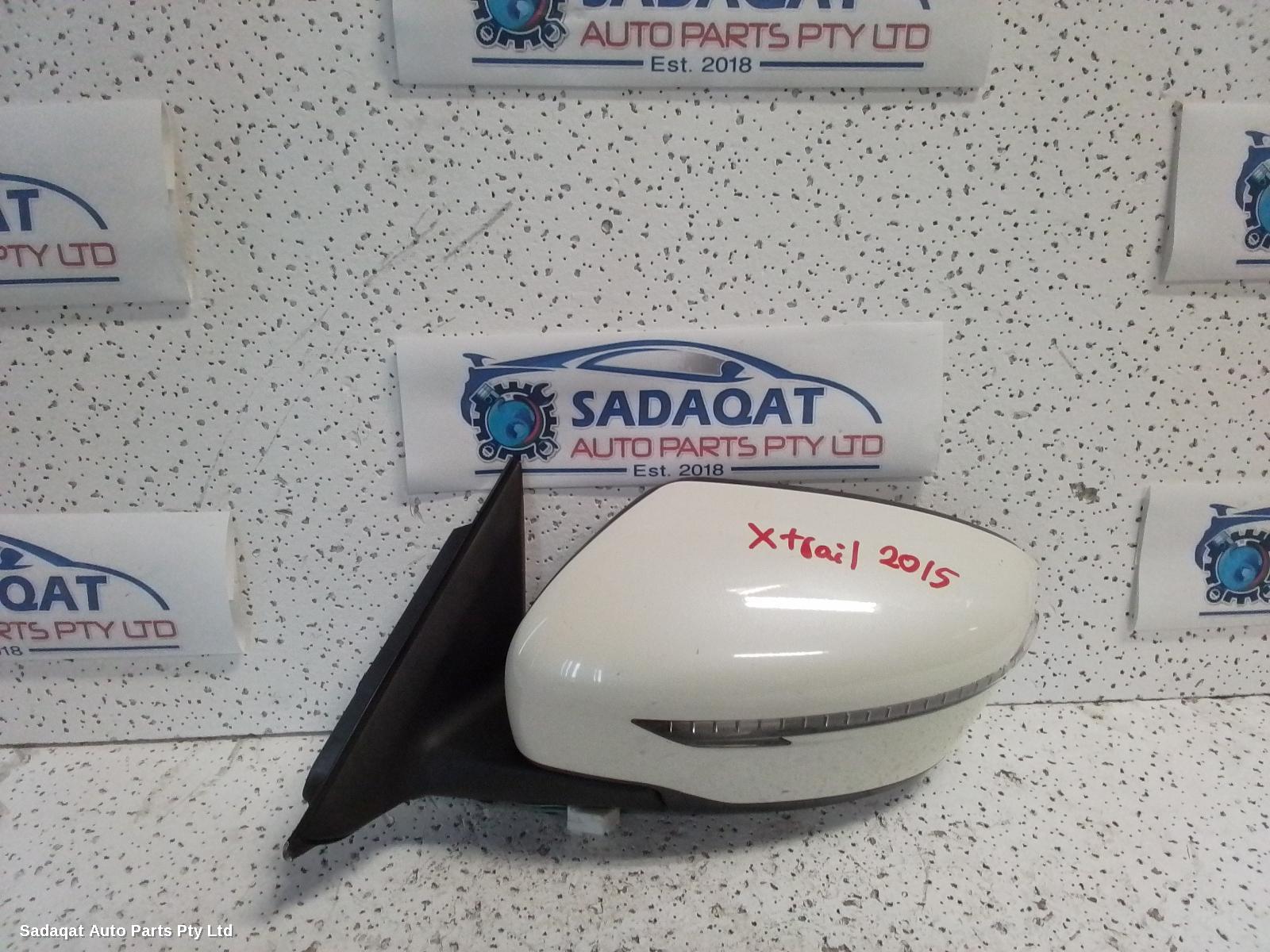 Nissan Xtrail Left Door Mirror