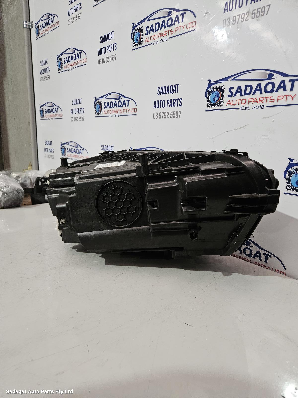 Mercedes Cla Class Right Headlamp