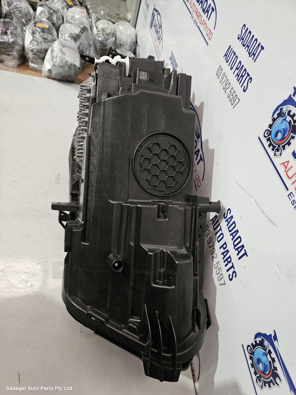 Mercedes Cla Class Right Headlamp