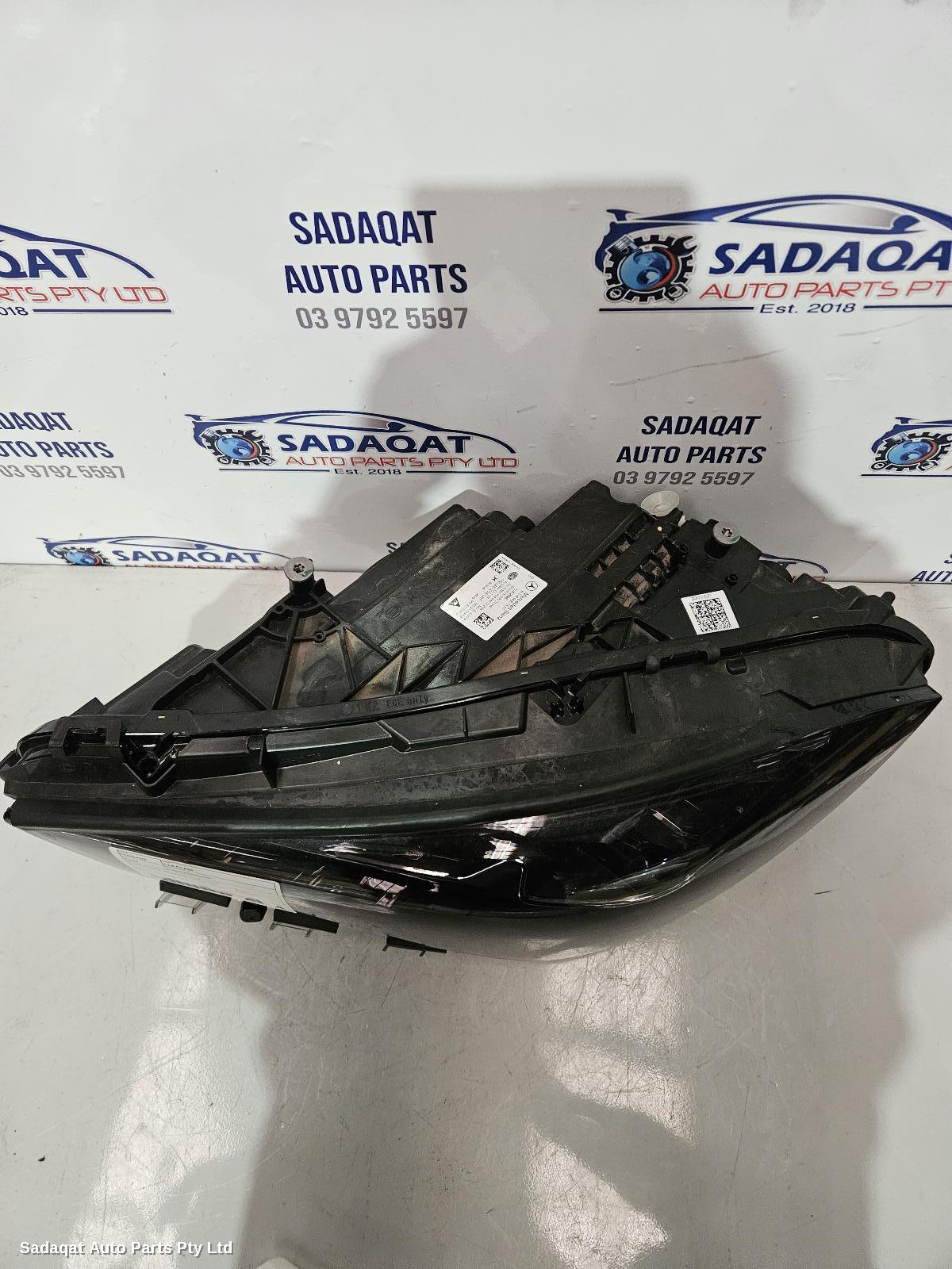 Mercedes Cla Class Right Headlamp