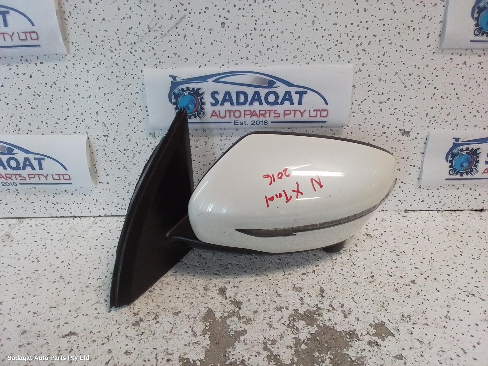 Nissan Xtrail Left Door Mirror