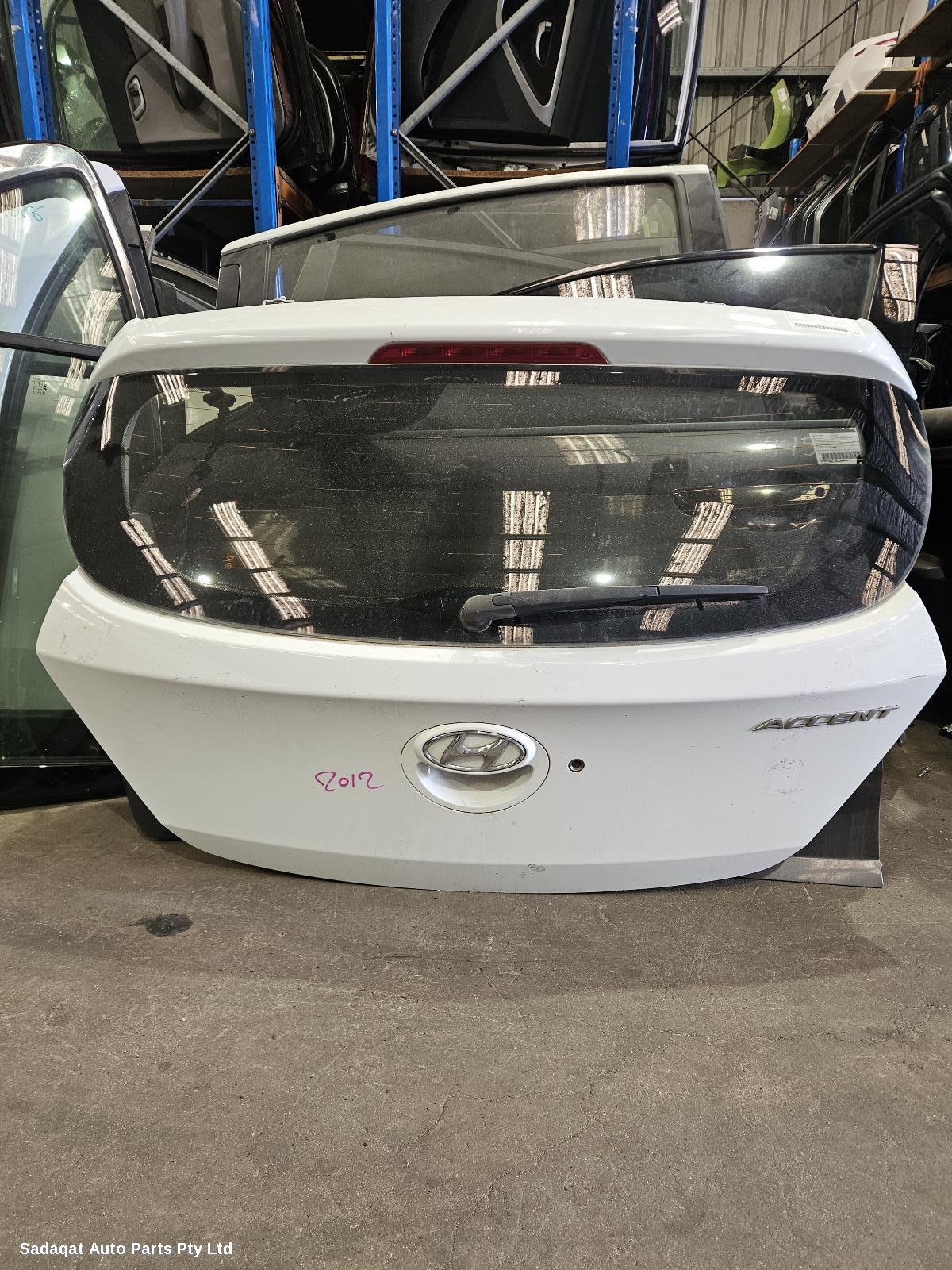 Hyundai Accent Bootlid/tailgate