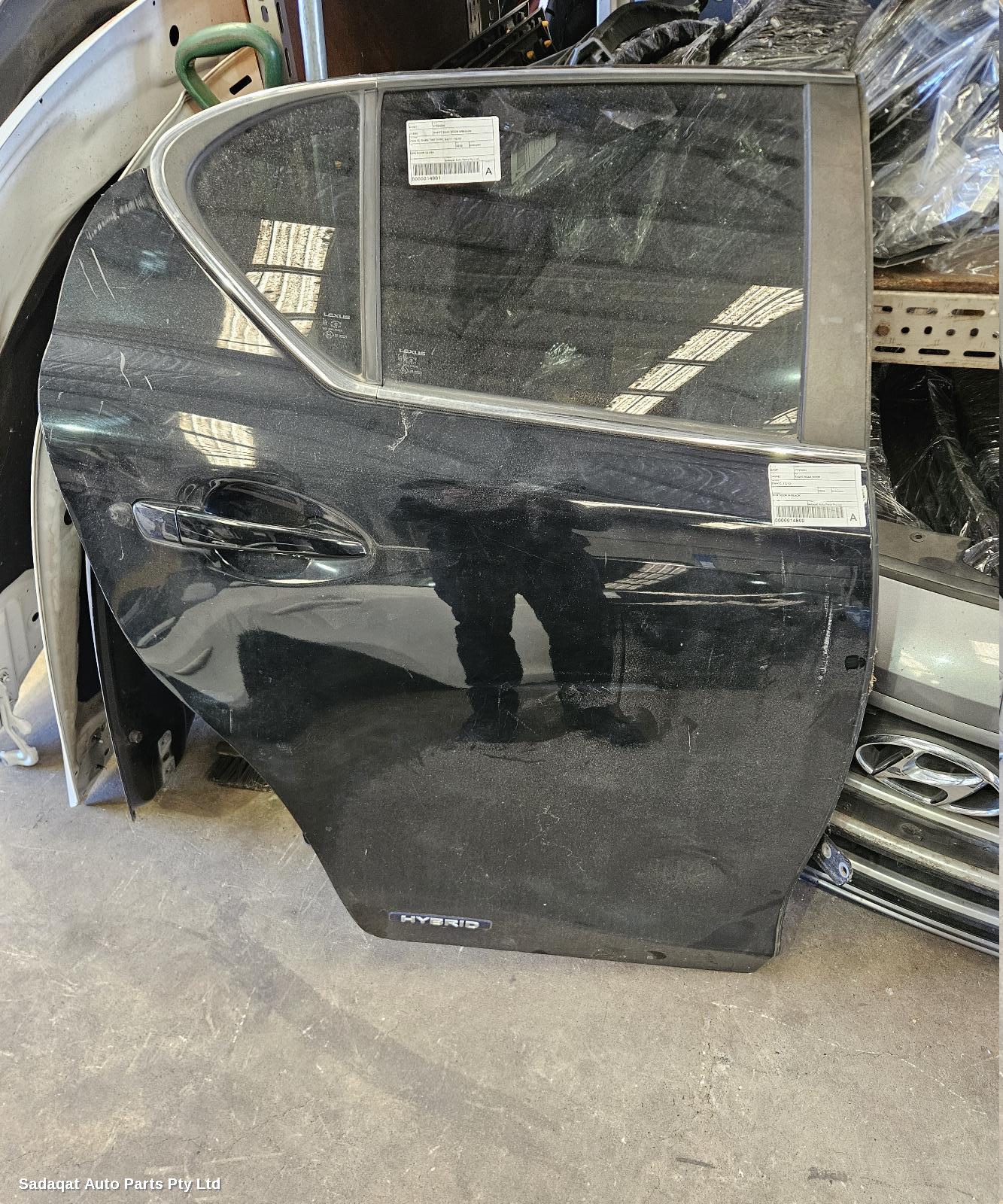 Lexus Ct200h Right_rear_door_sliding