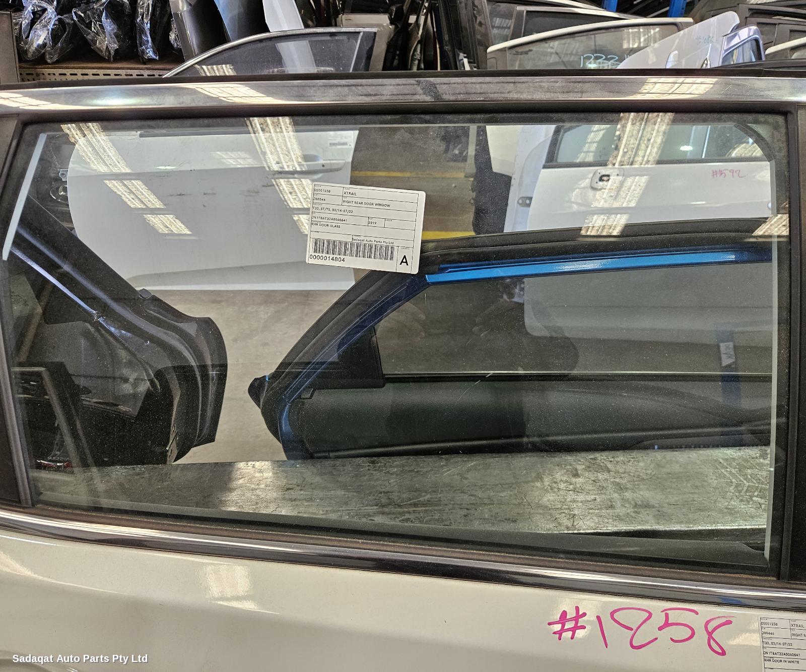 Nissan Xtrail Right Rear Door Window