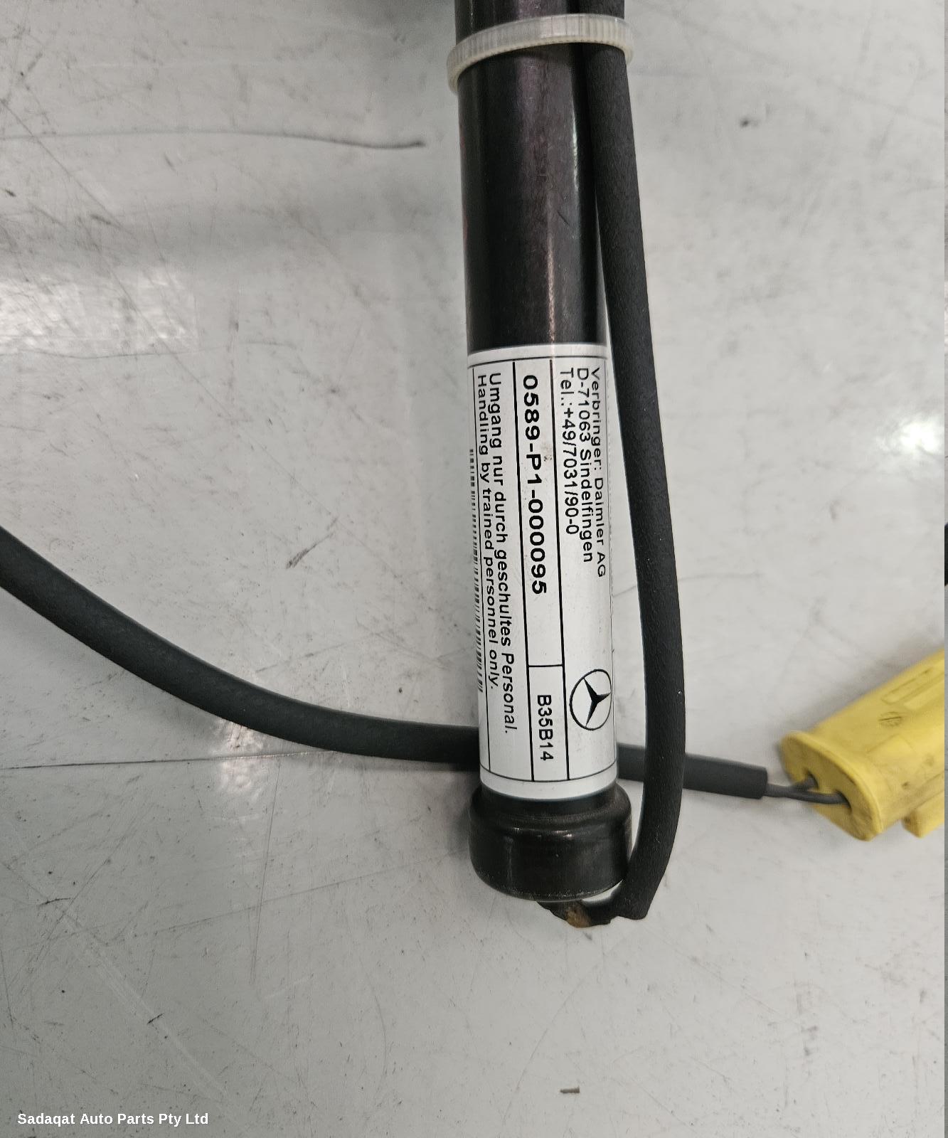 Mercedes C Class Bonnet Hinge/strut