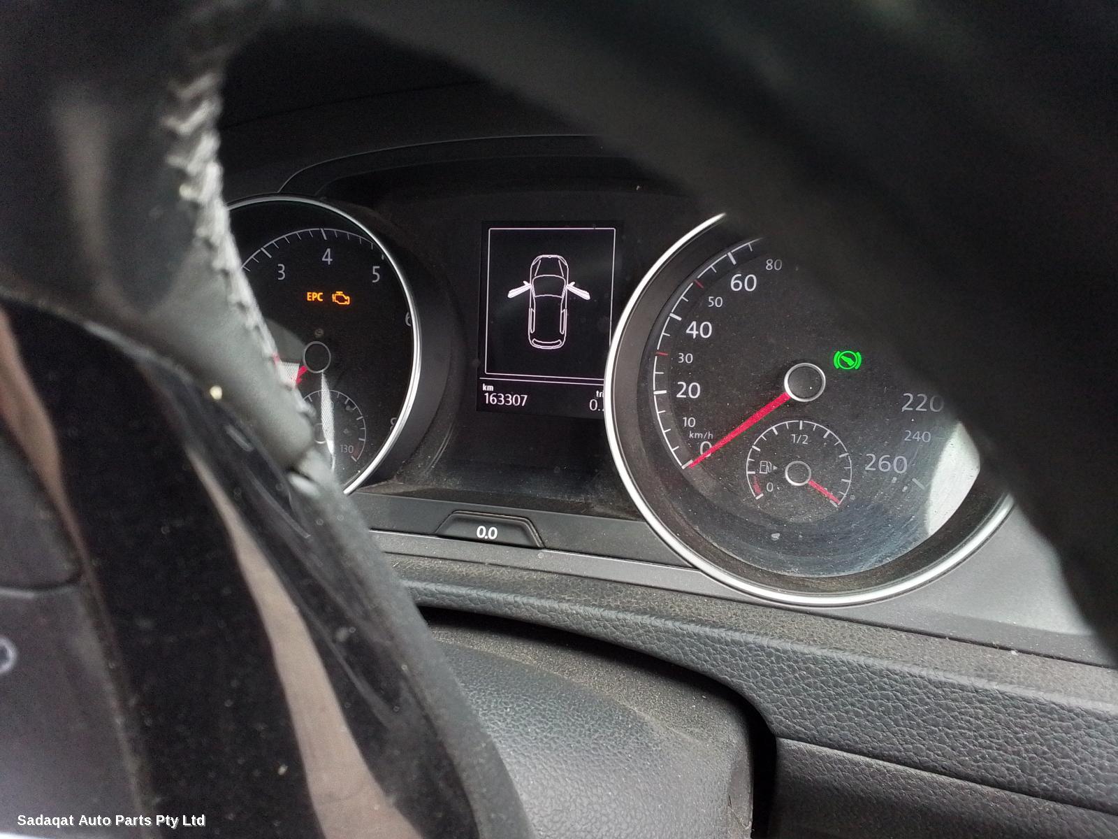 Volkswagen Golf Left Taillight