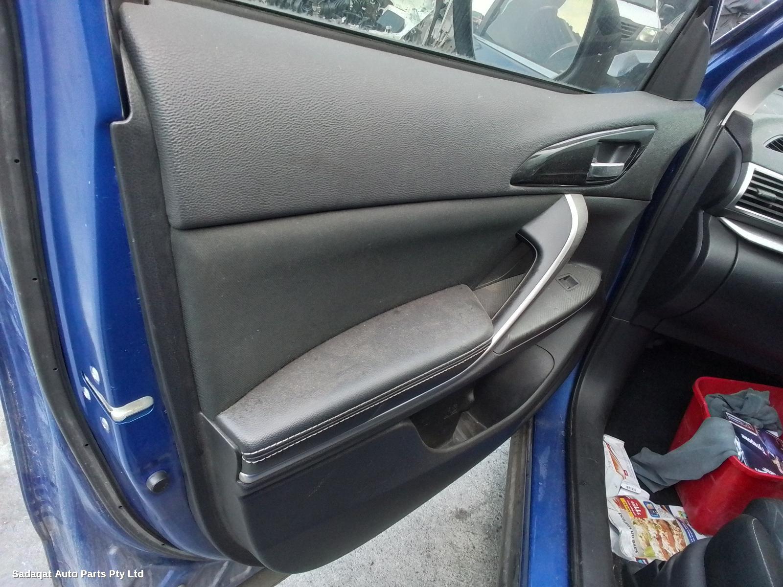 Mitsubishi Eclipse Cross Left Indicator/fog/side