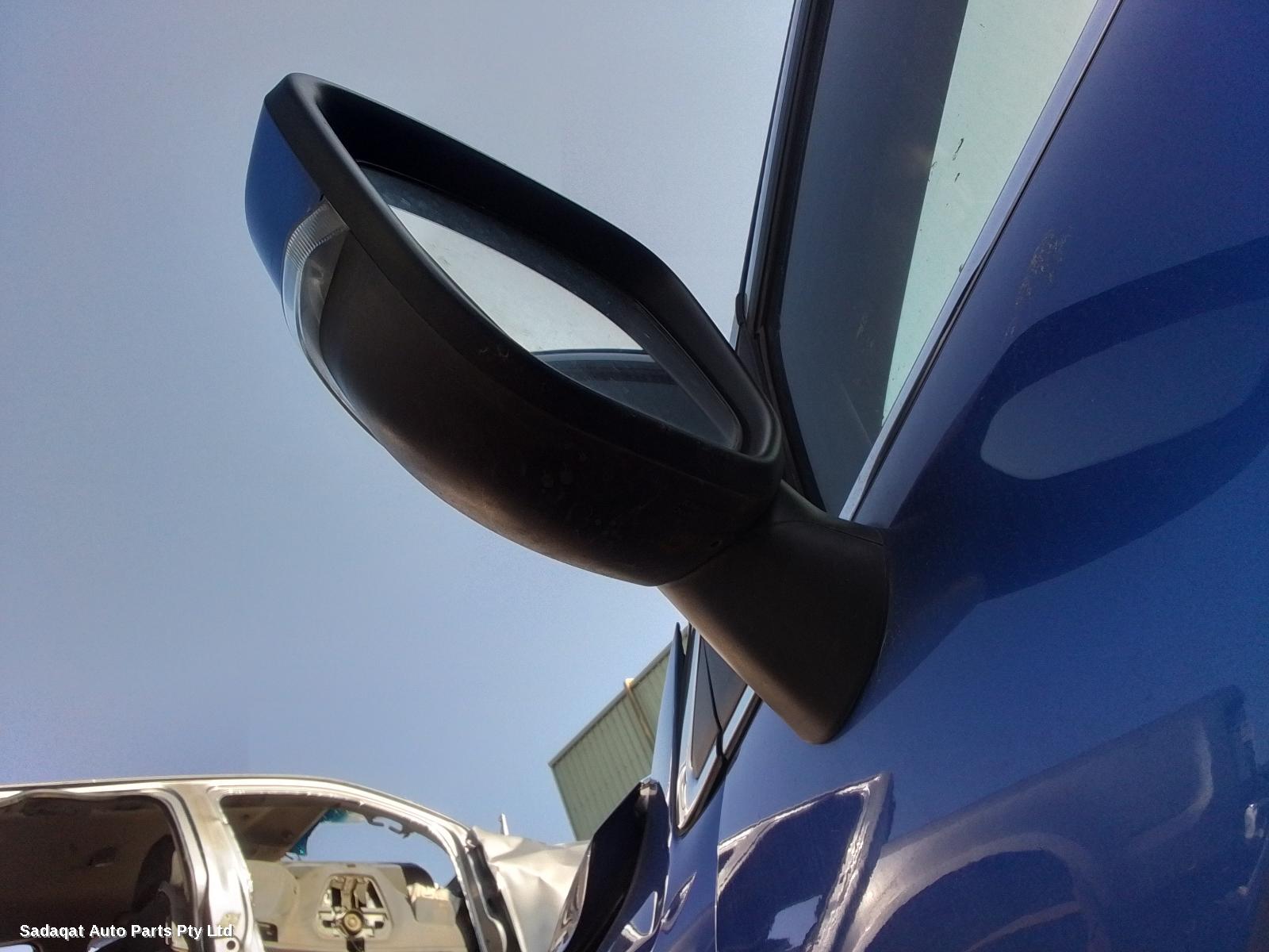 Mitsubishi Eclipse Cross Left Indicator/fog/side