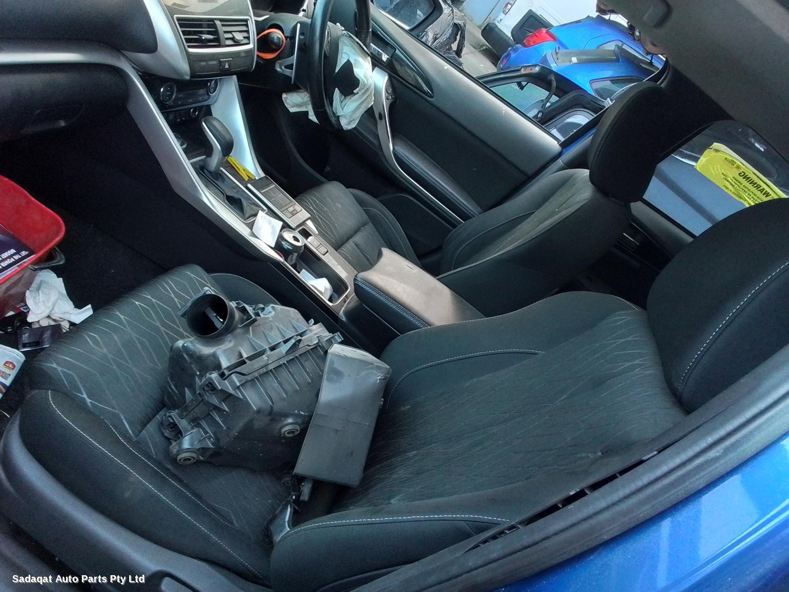 Mitsubishi Eclipse Cross Left Indicator/fog/side