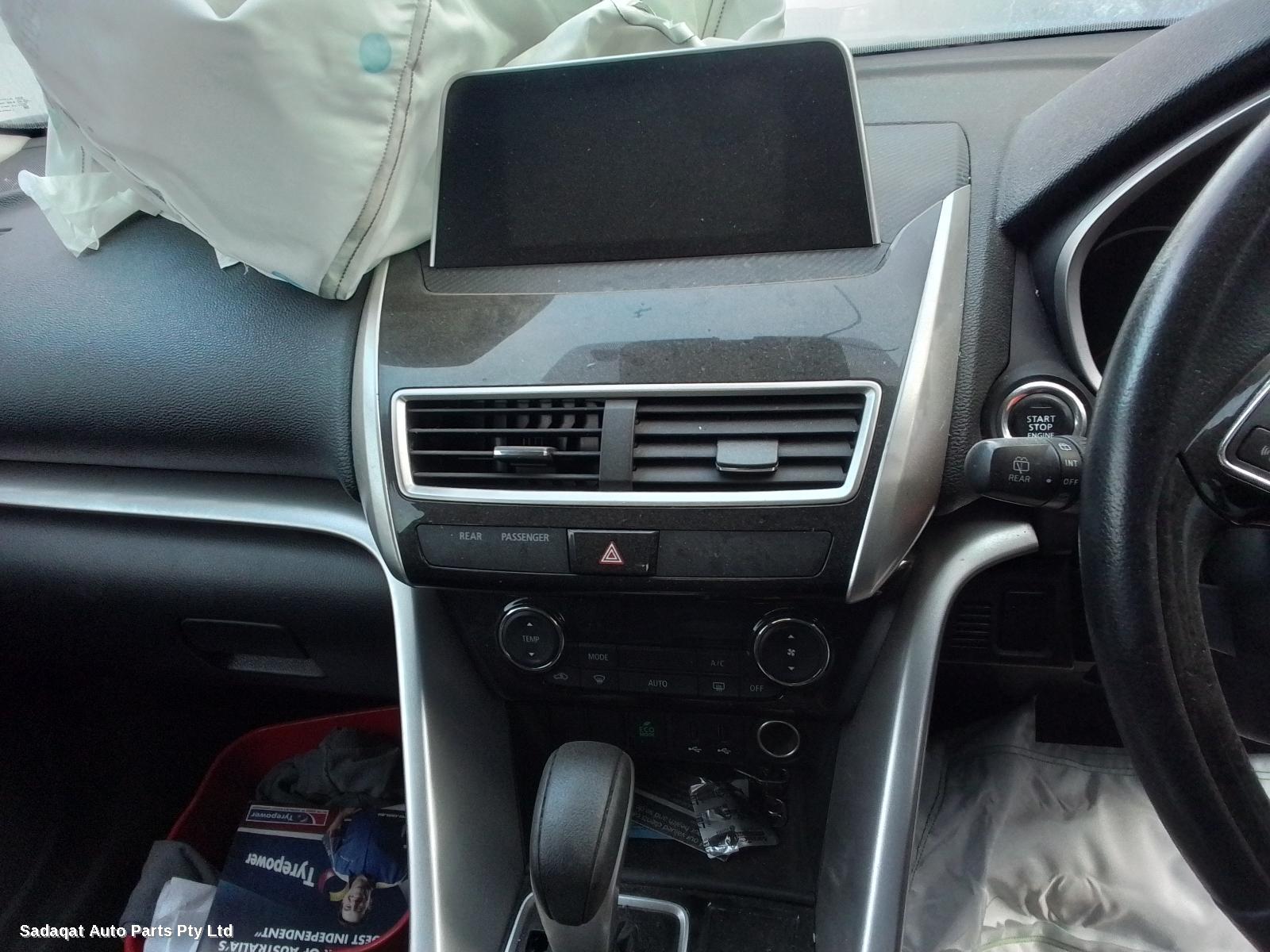 Mitsubishi Eclipse Cross Left Indicator/fog/side