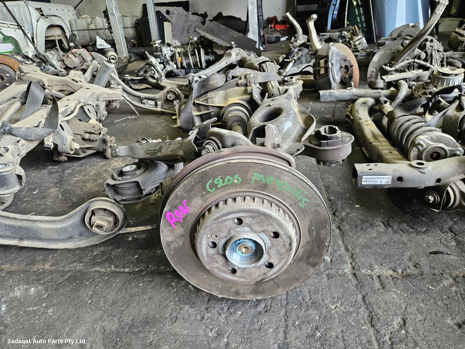 Mercedes C Class Left Rear Hub Assembly