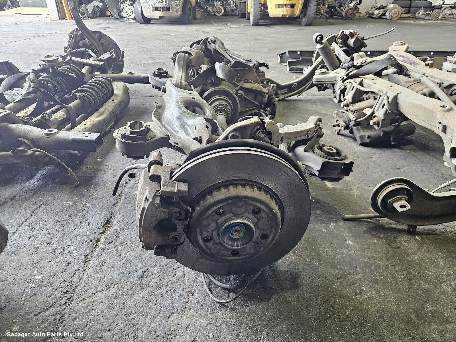 Mercedes C Class Left Rear Hub Assembly