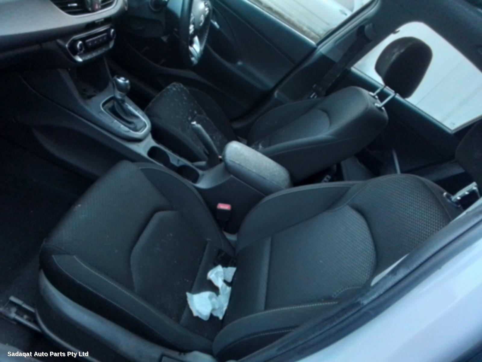Hyundai I30 Right Front Door