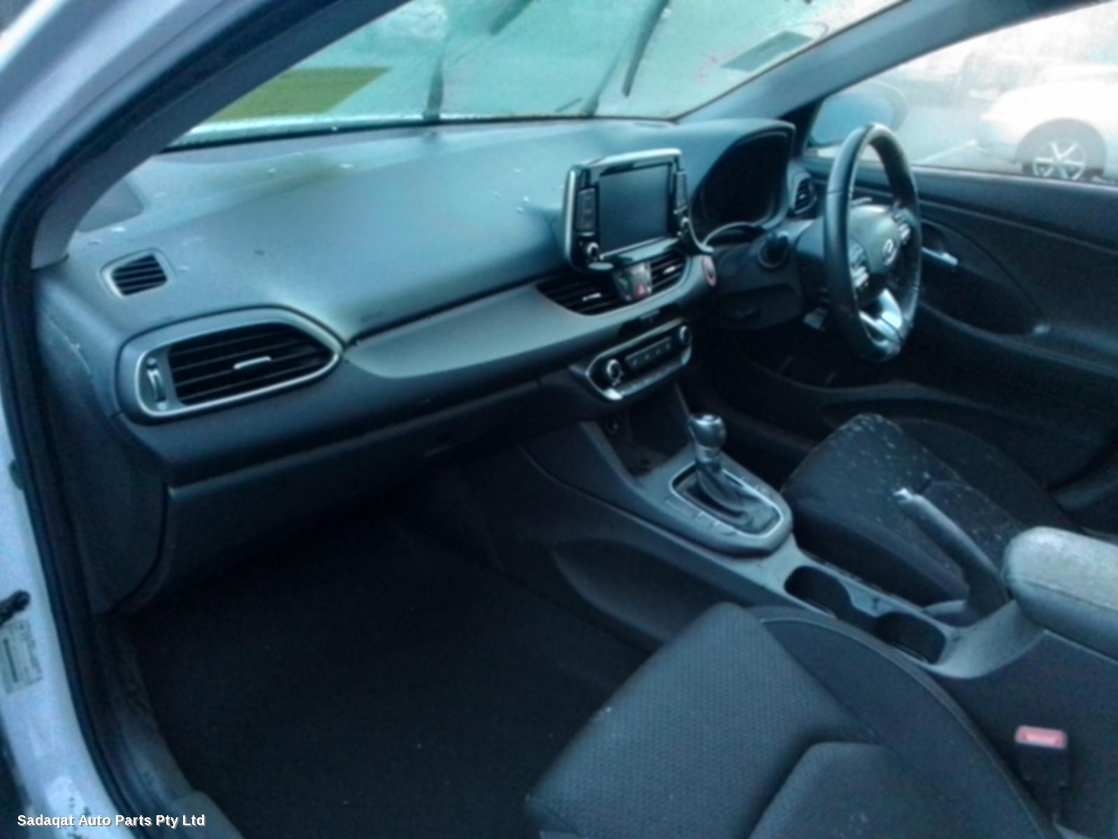 Hyundai I30 Right Front Door