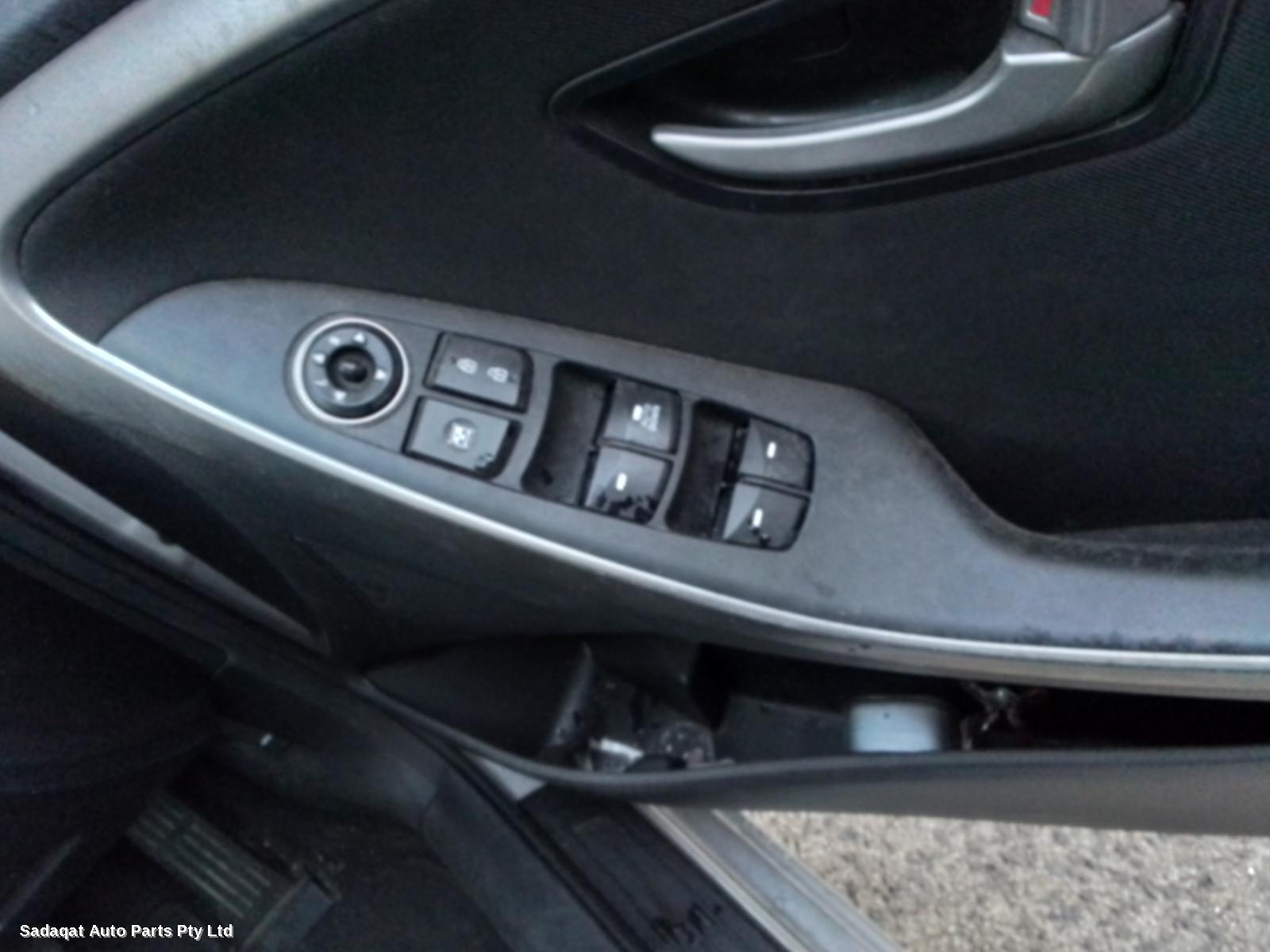 Hyundai I30 Left Door Mirror
