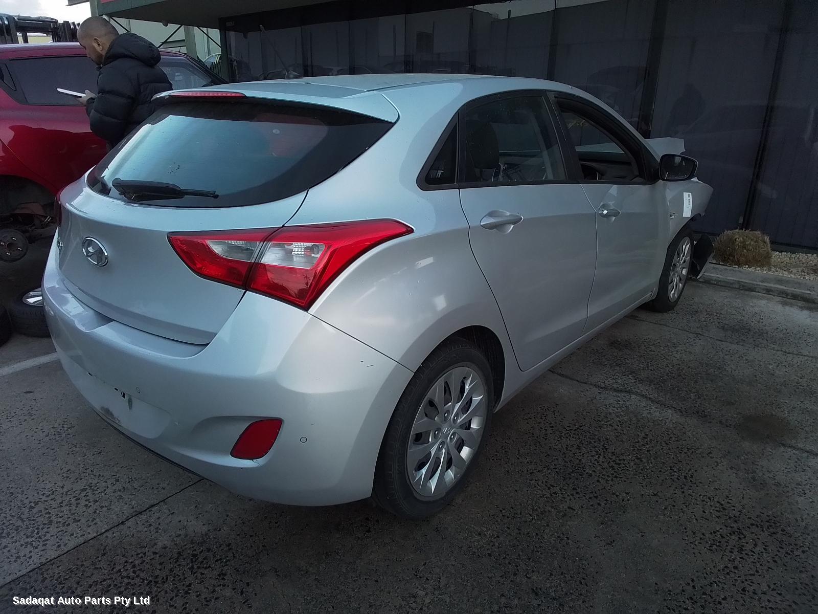 Hyundai I30 Left Door Mirror