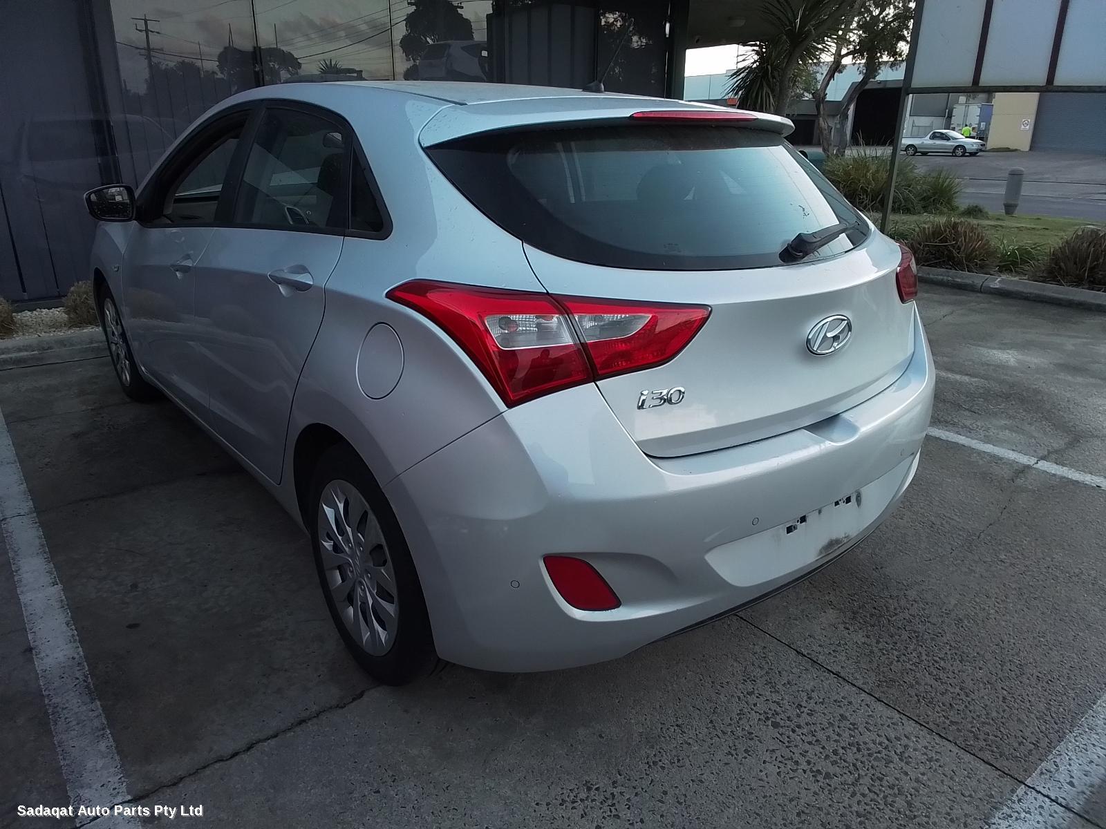 Hyundai I30 Left Door Mirror