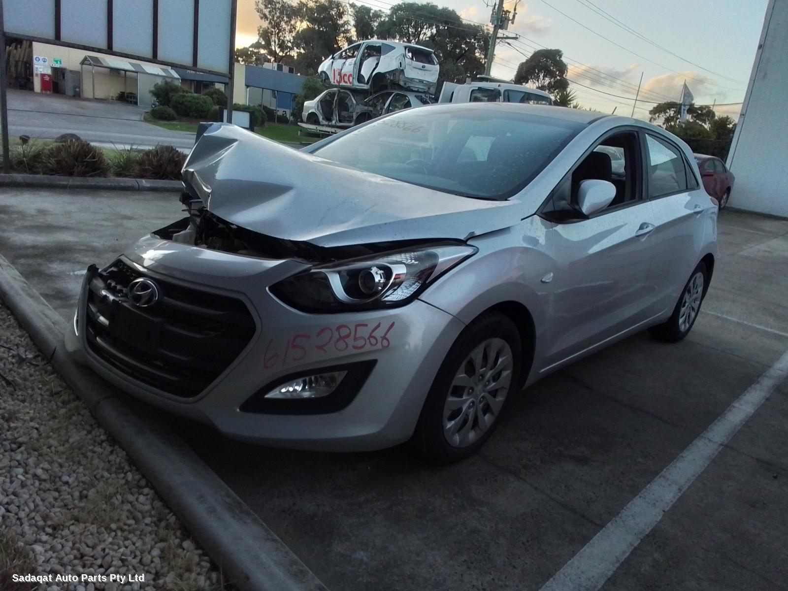 Hyundai I30 Left Door Mirror