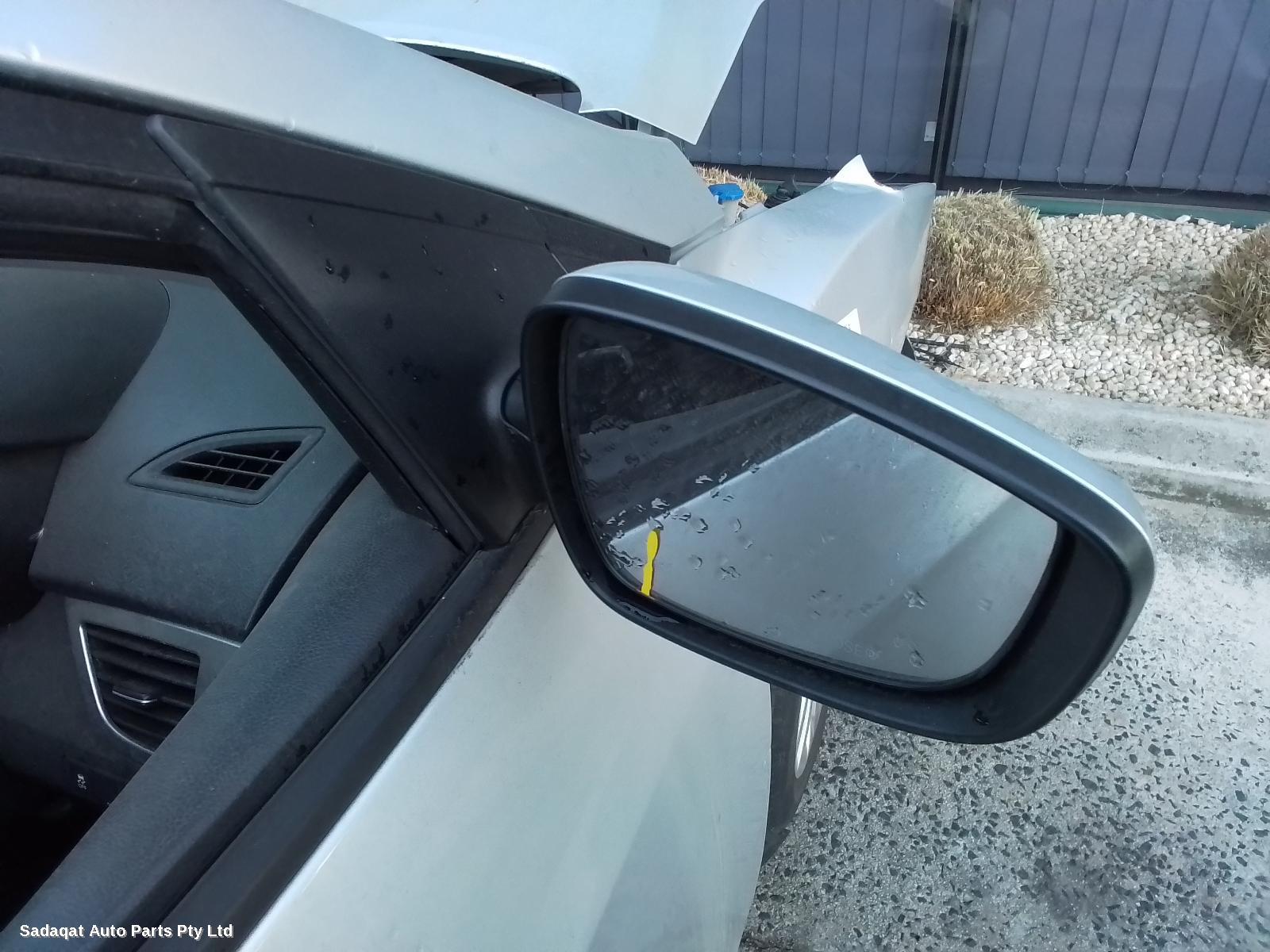 Hyundai I30 Left Door Mirror