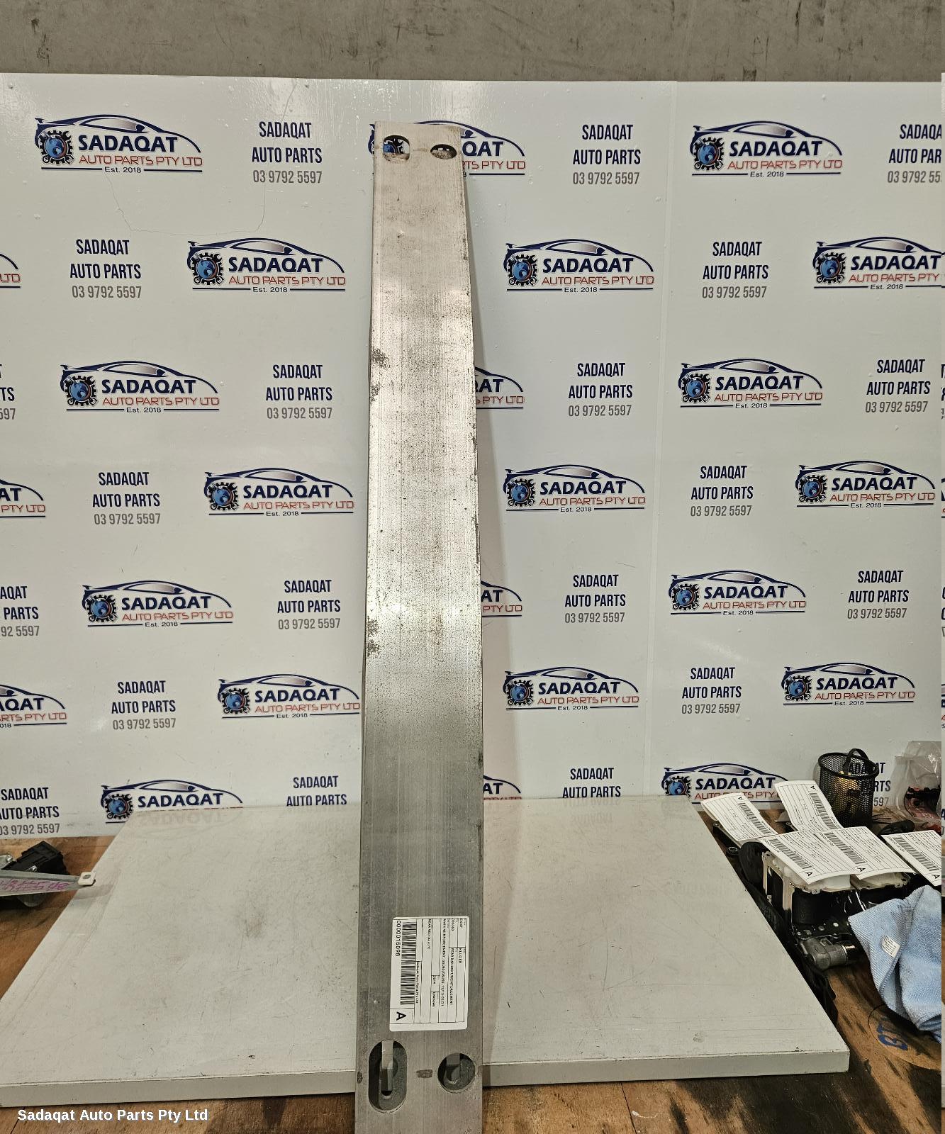 Toyota Kluger R/bar Bracket/reinfo