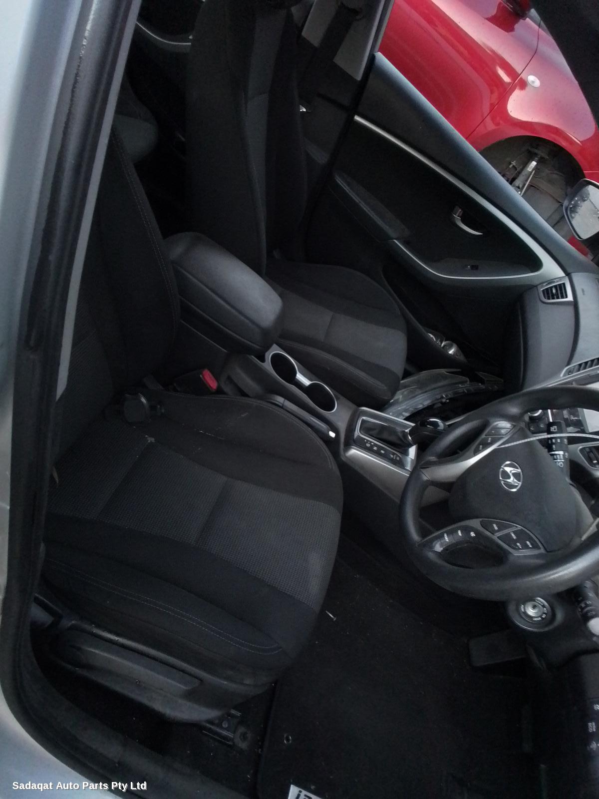 Hyundai I30 Left Door Mirror