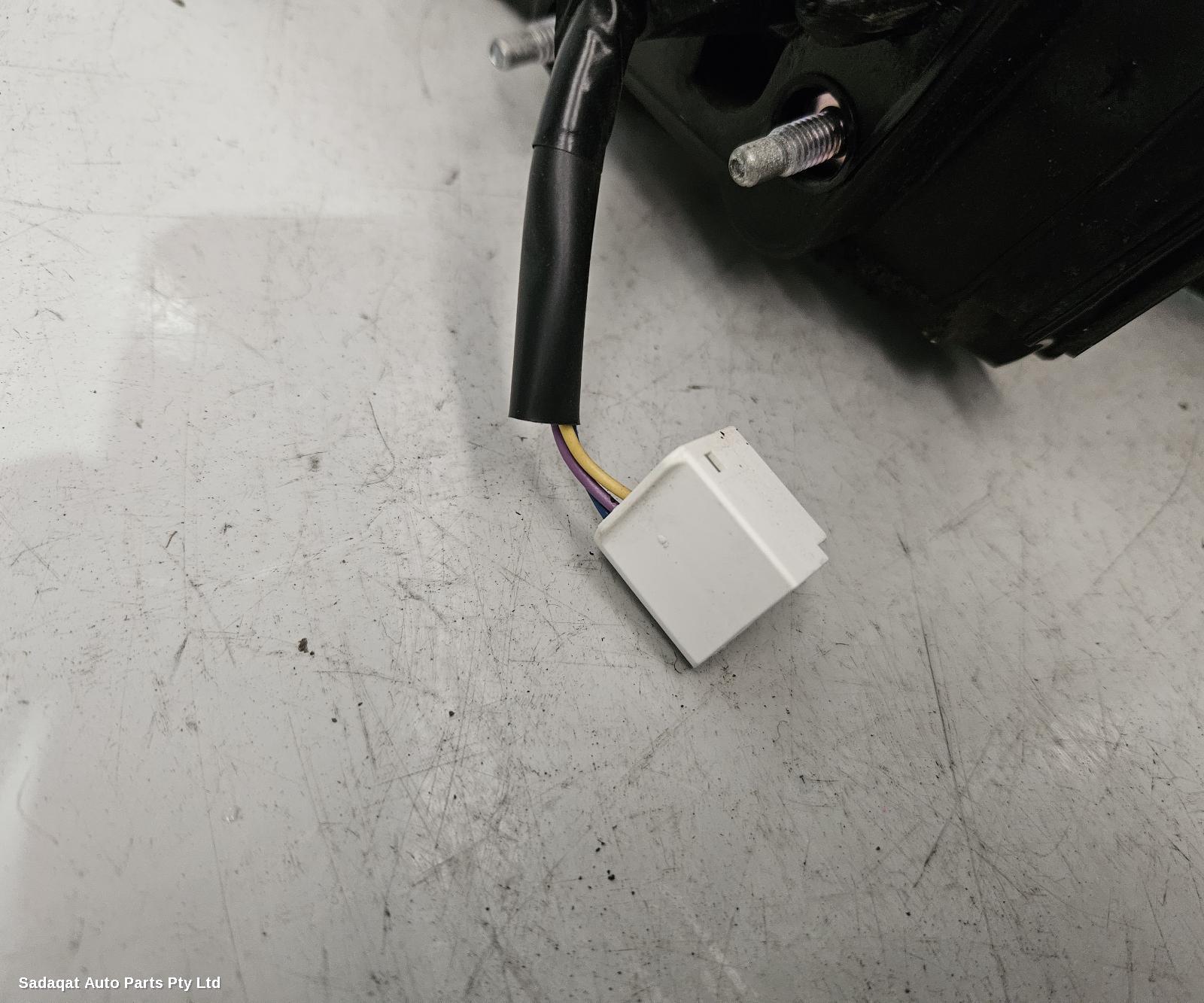 Suzuki Vitara Right Door Mirror