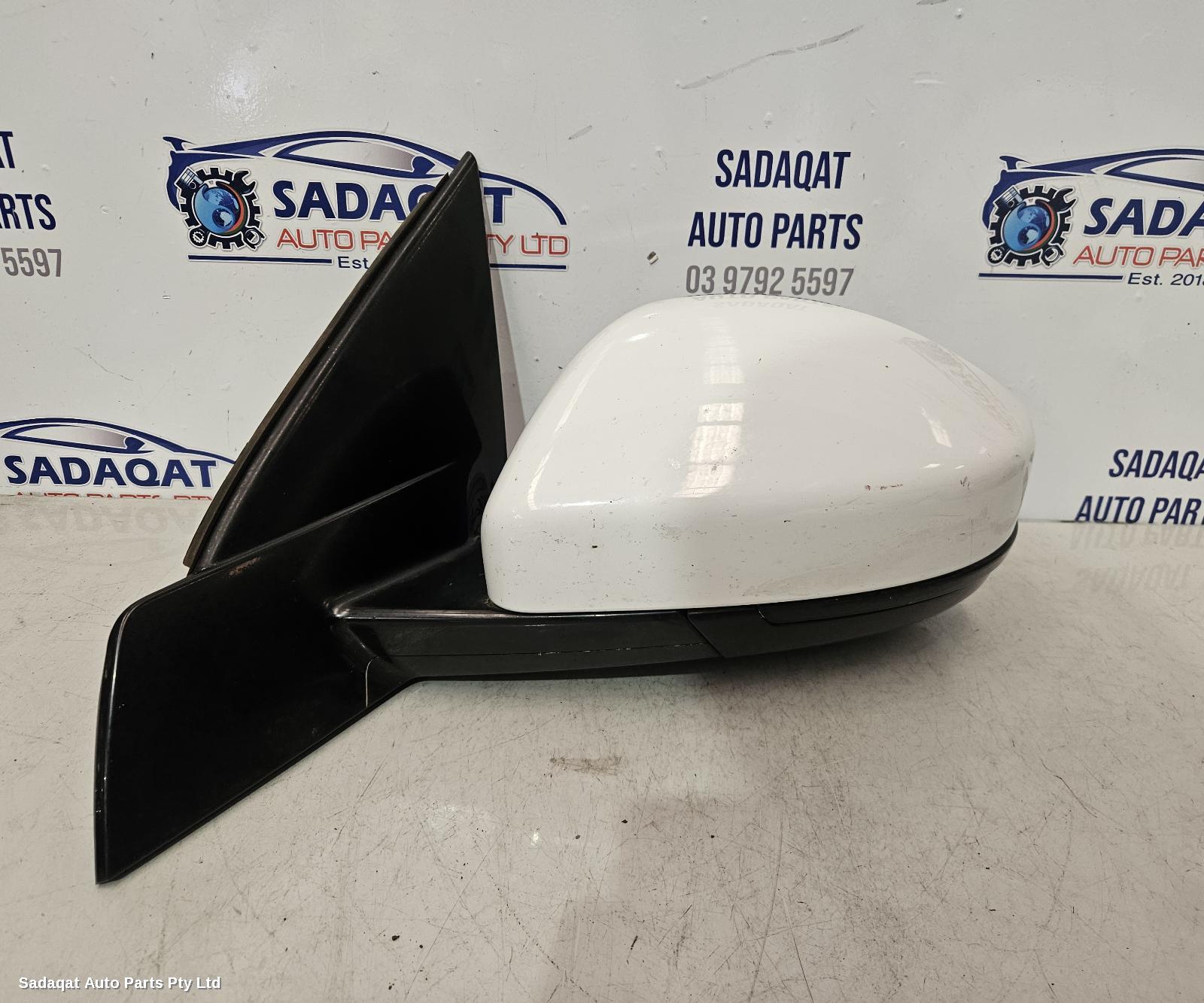 Land Rover Discovery Sport Left Door Mirror